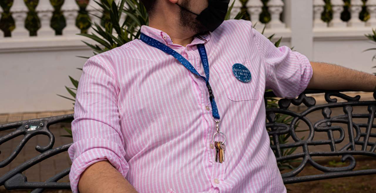 El llavero de tela y chapas personalizadas de Tarja 73