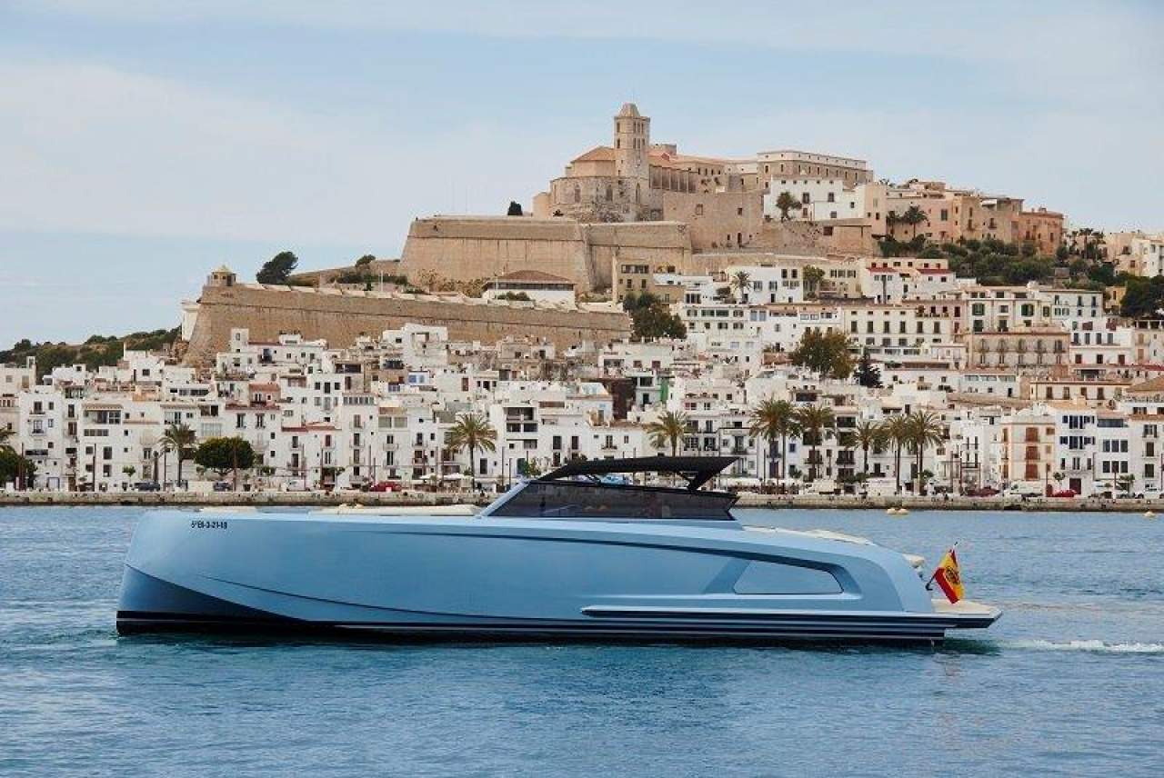 ¿Cómo realizar un alquiler de barco en Ibiza? Yacht IN Ibiza