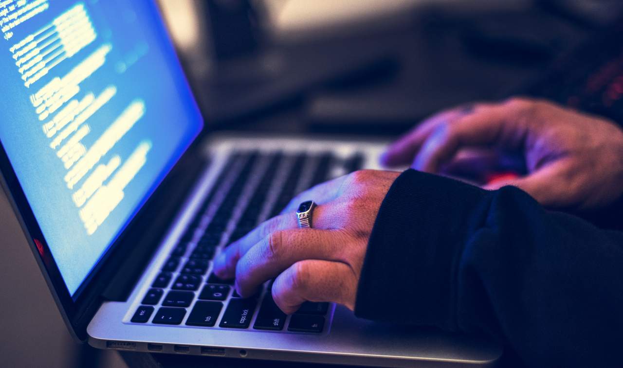 La propuesta de Huella, conocida como protegesusdatos.com para proteger los datos y el trabajo constante