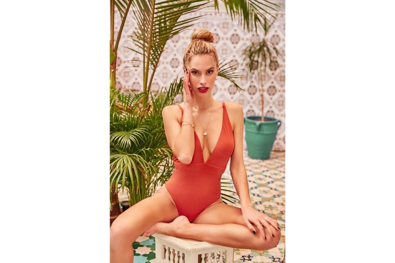 Color y diseño se unen en los bañadores y bikinis Pasarelle este verano
