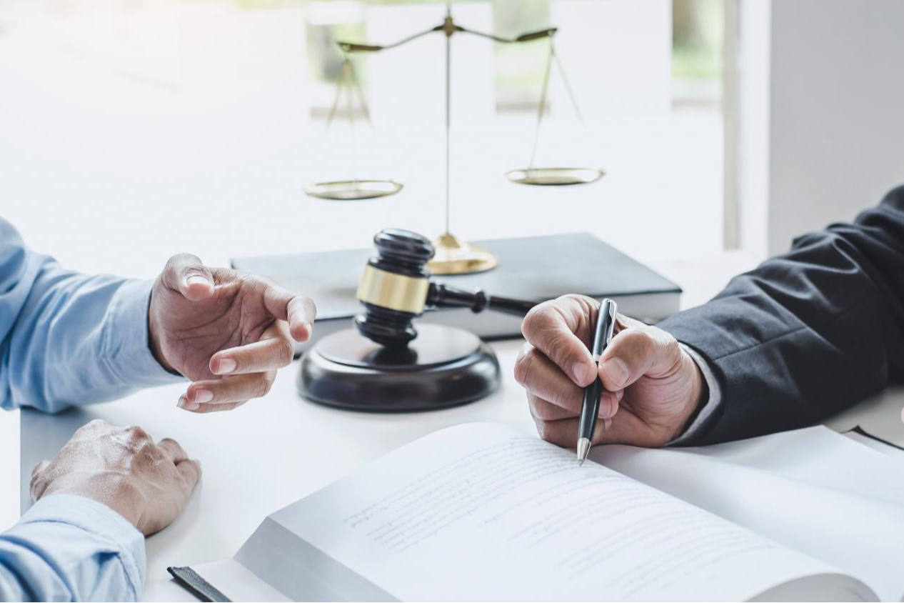 Atención jurídica nacional e internacional en la industria financiera gracias al bufete de abogados Ackermann & Schwartz