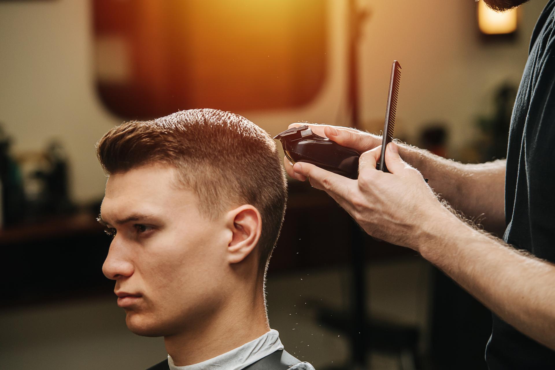 Formación de Peluquería de Caballeros, el establecimiento que ofrece corte de pelo para caballero en Madrid totalmente gratis