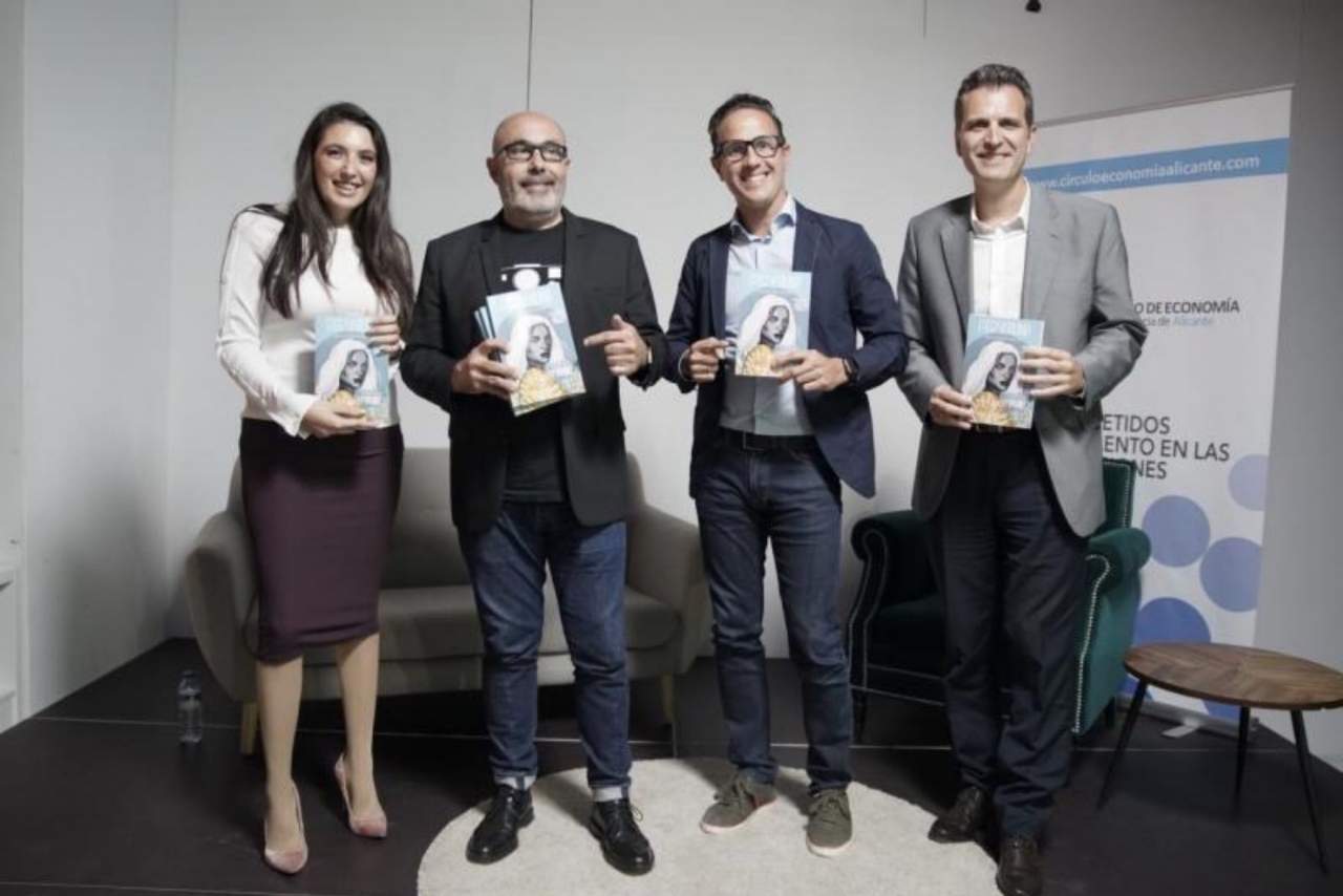Persistilina, el libro de Andrés Alejandro Pinate, es uno de los más recomendados en lo que va de año
