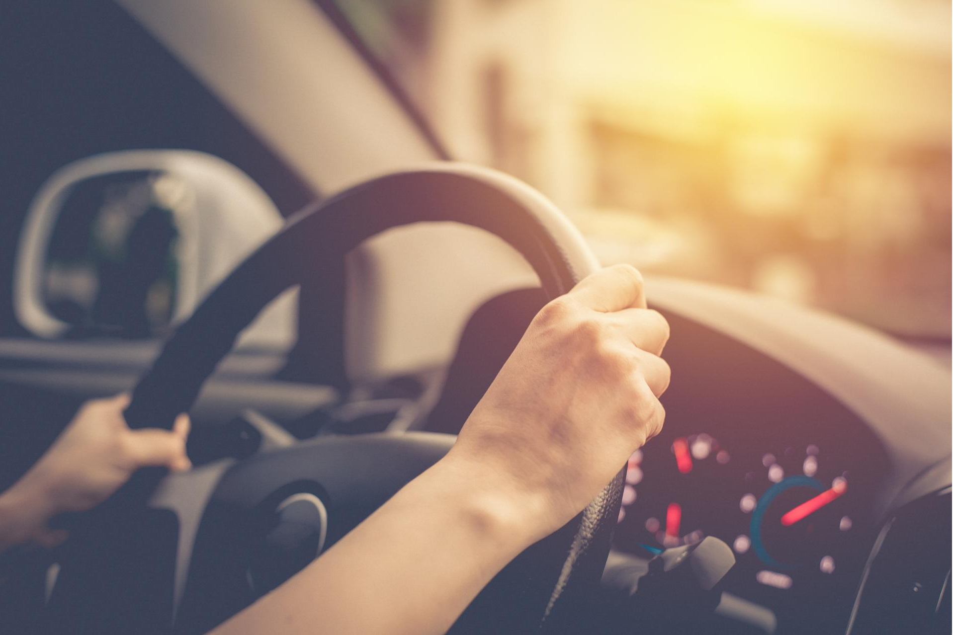 ¿Cómo realizar la compraventa de coches de segunda mano en Barcelona? Vendasucoche.es