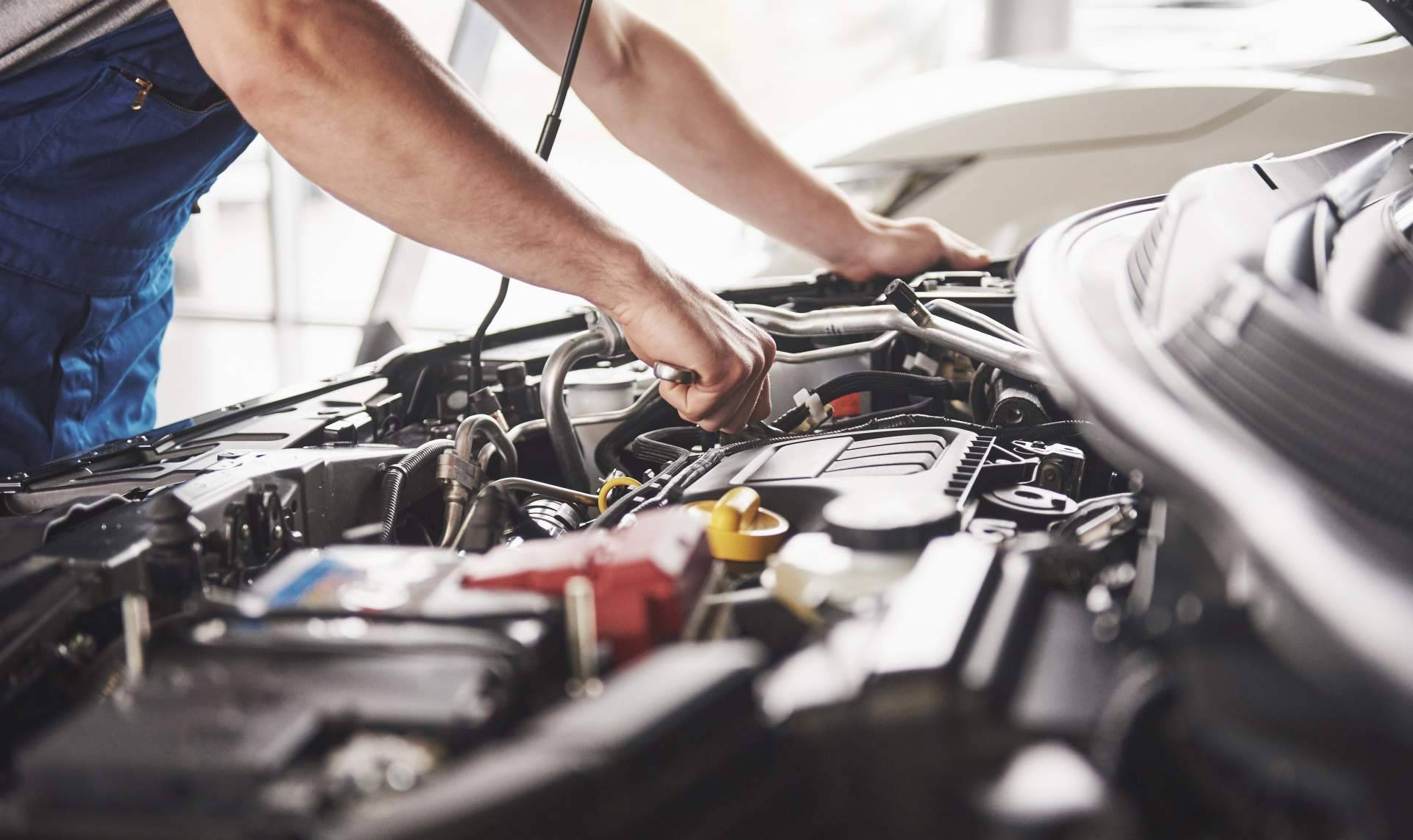 ¿Qué ofrece el Curso de Mecánica y Electricidad del Automóvil impartido por el Instituto Técnico de Automoción?