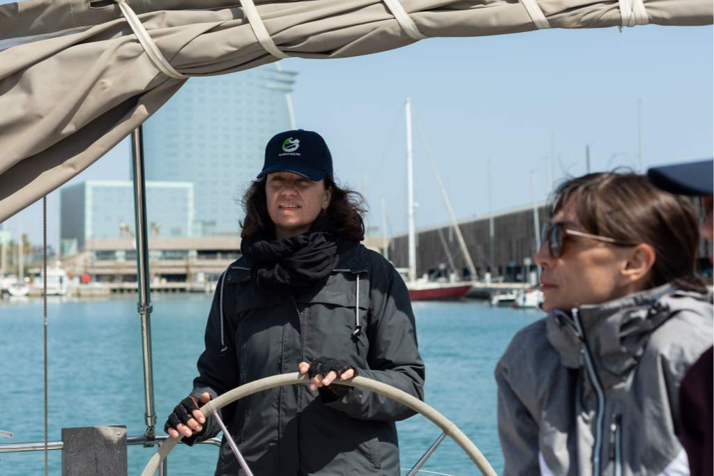 Aprender a navegar a vela de la mano de Alamar Sailing