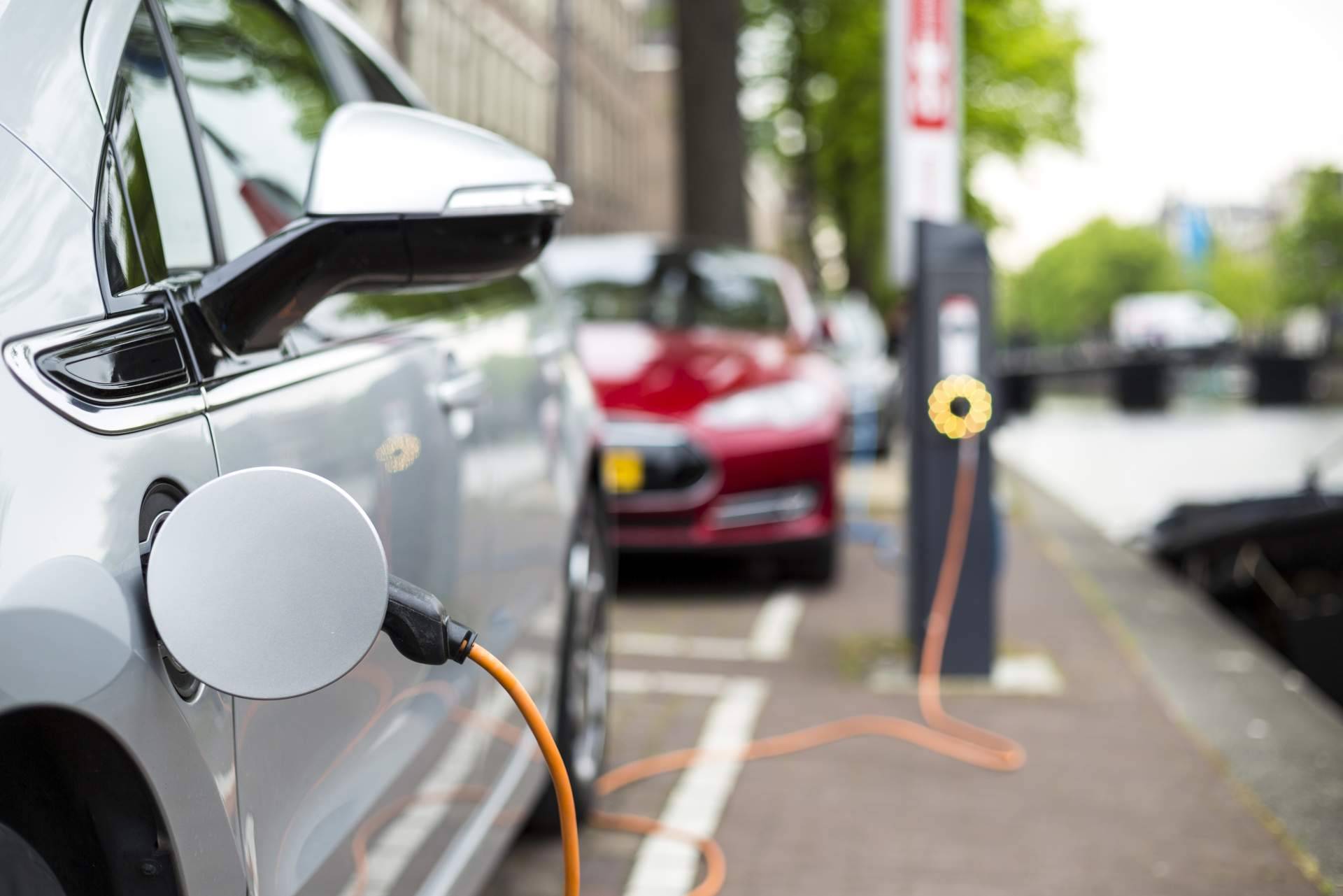¿Dónde se puede encontrar un híbrido de ocasión? SF Motor Premium