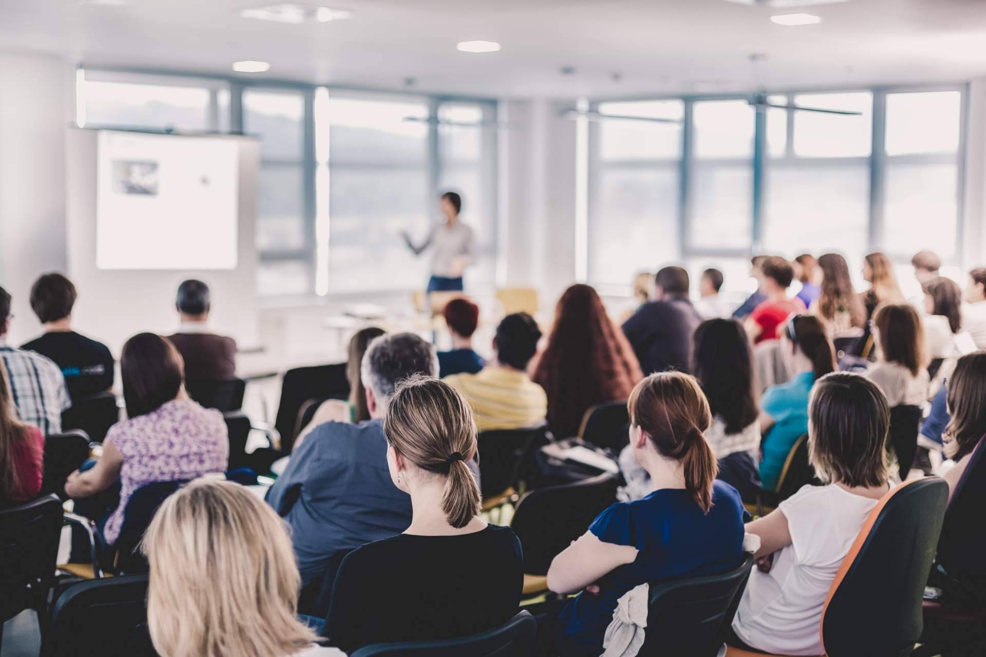 Preparar las oposiciones de Educación Primaria en el centro de referencia en Logroño y líder en el sector, Academia Iris