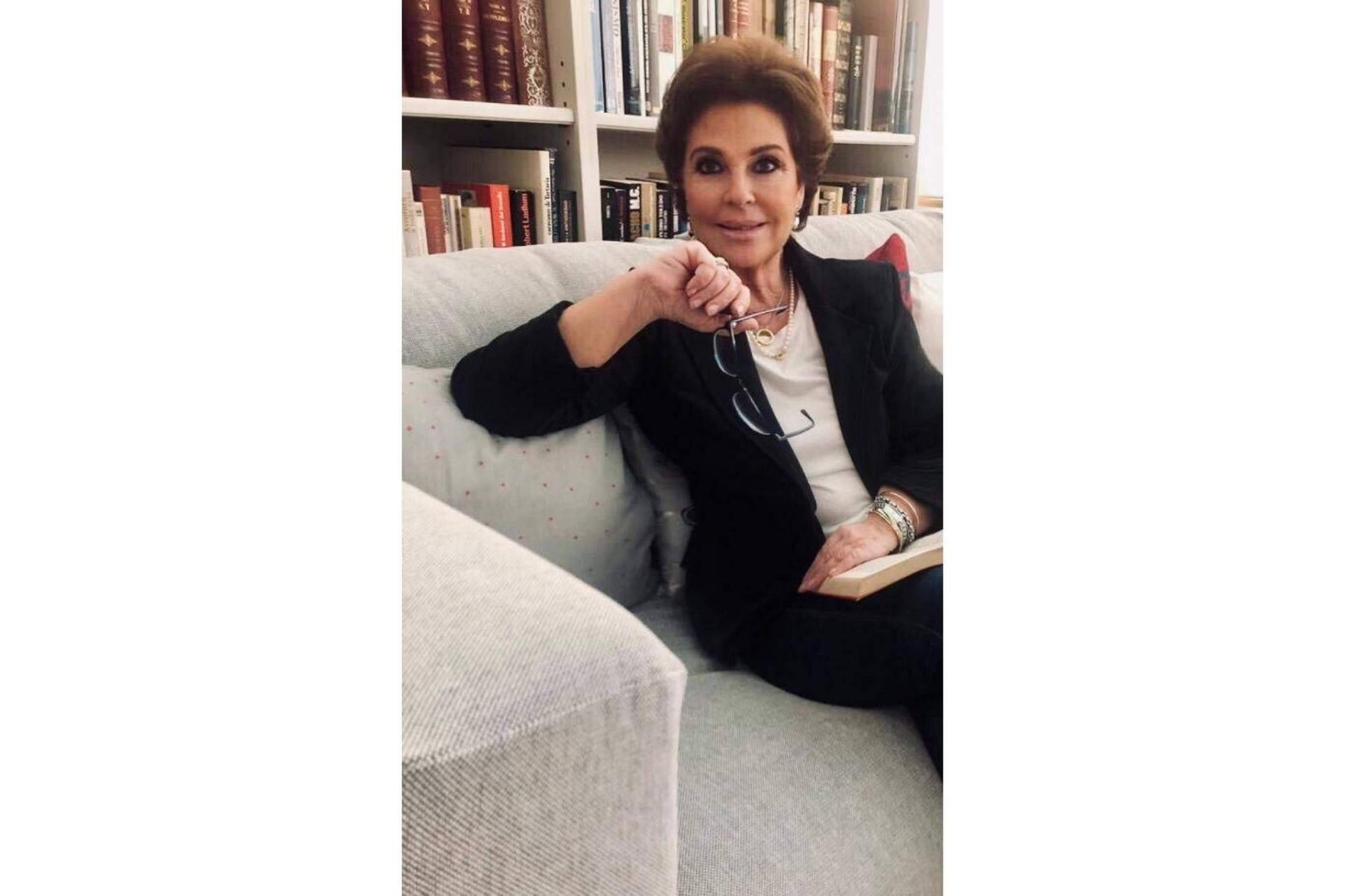 Gloria López de María relata en su novela el entorno bélico