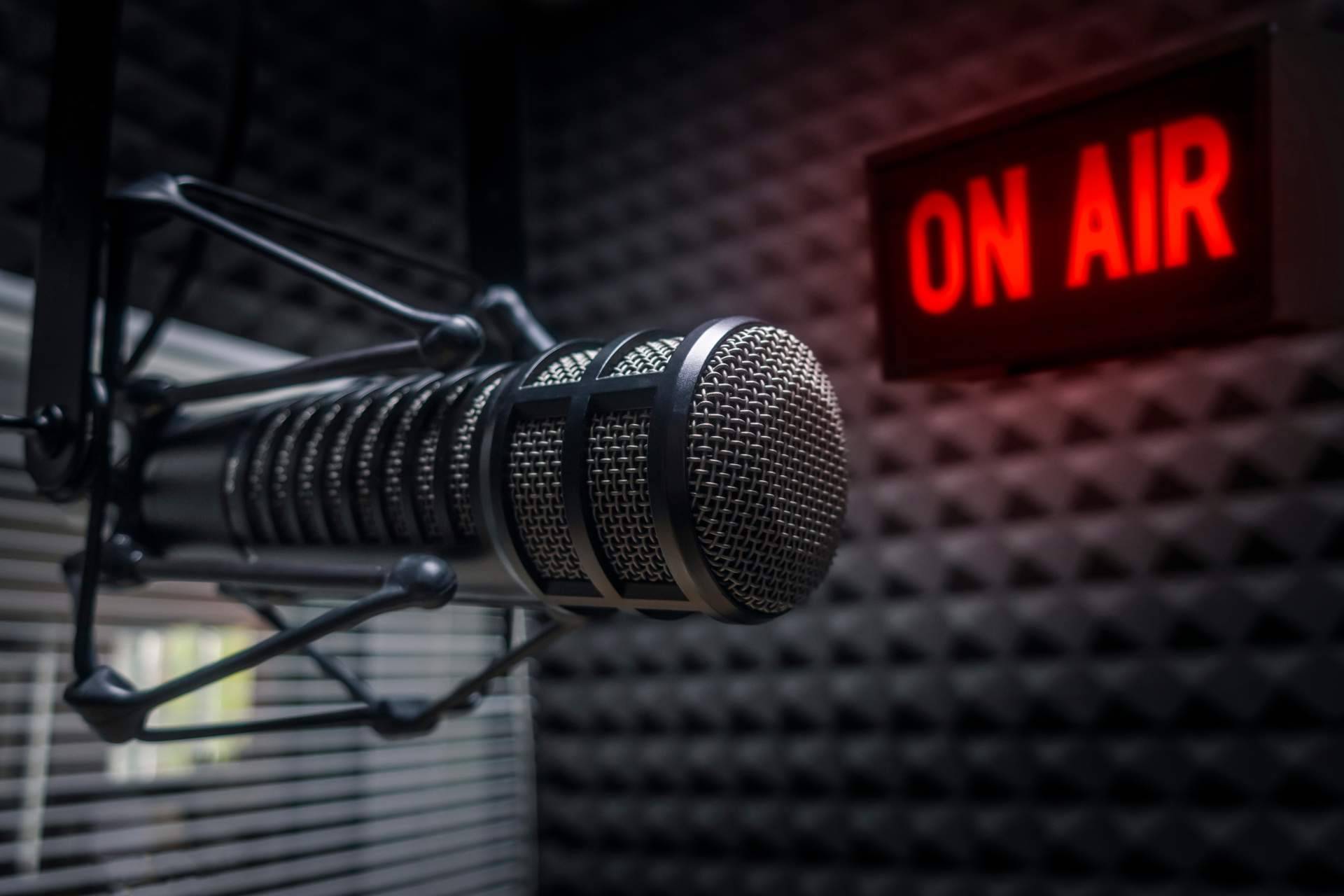 El programa de radio de Juan Carlos Arias 'Constelaciones Sistémicas en Miami' busca impulsar el desarrollo humano en sus oyentes