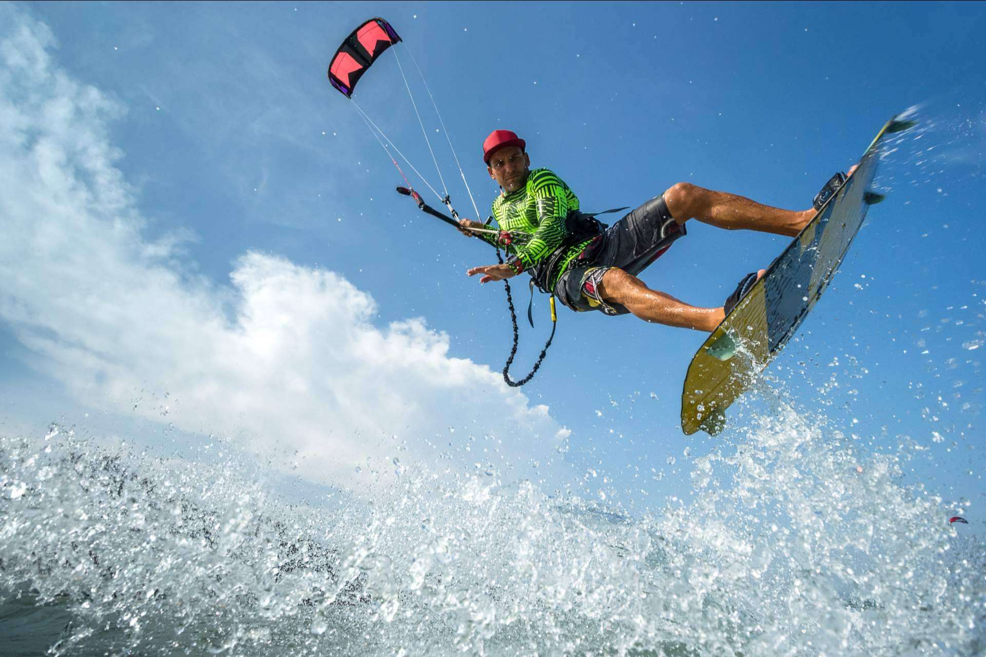 La escuela de kitesurf que ofrece cursos para principiantes y avanzados en Tarifa: 3 Sixty Kite School Tarifa