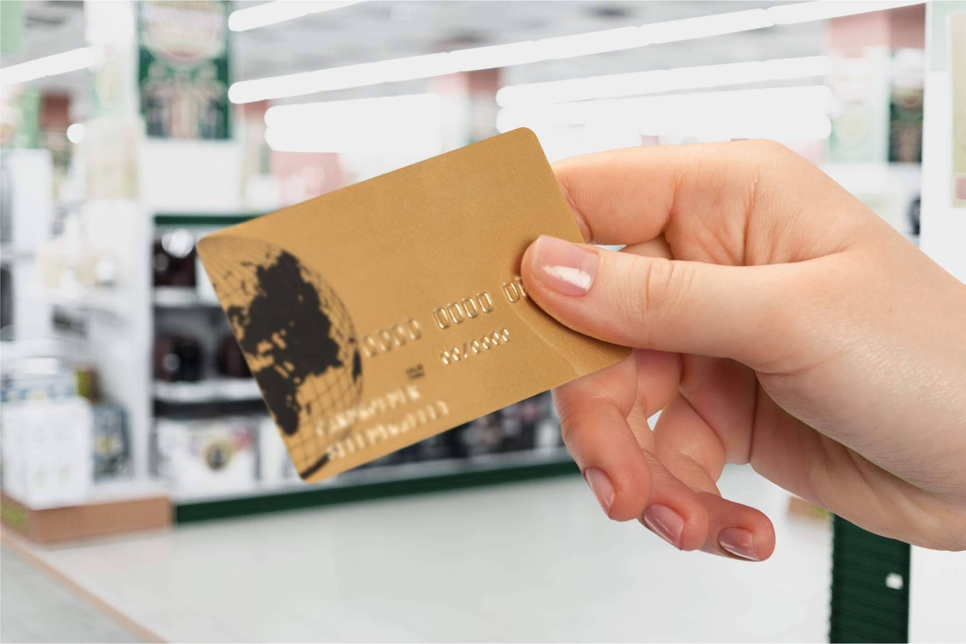 Cancelar tarjetas de crédito cuando existen cláusulas abusivas: Víctimas del Crédito