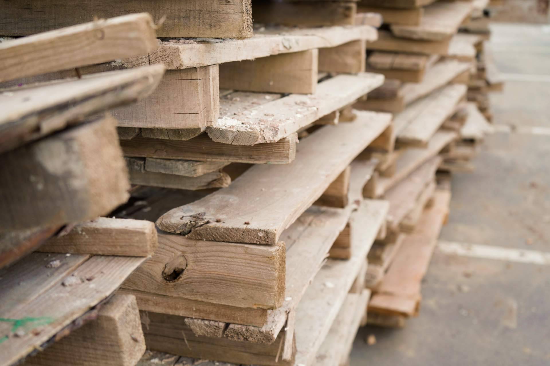 Europalet, una de las empresas líderes en el sector, ofrece palés reciclados de madera