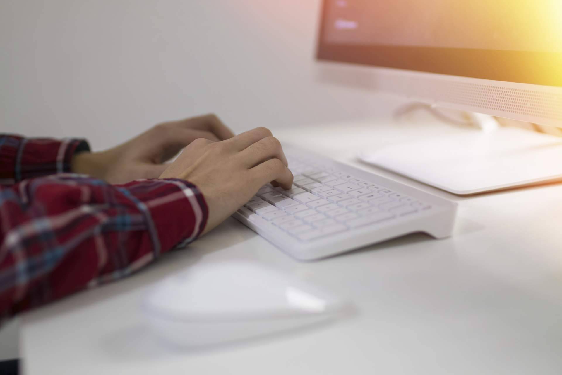 Crear academia online para vender cursos y formaciones gracias a Ulises Project: vivir de una pasión es fácil