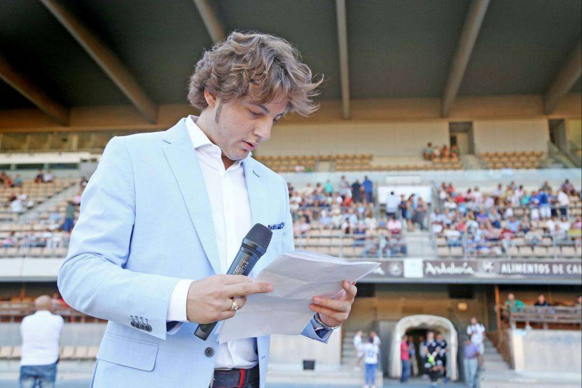 De personaje televisivo a ser una de las personas con más contactos en España: Kuky Fuego