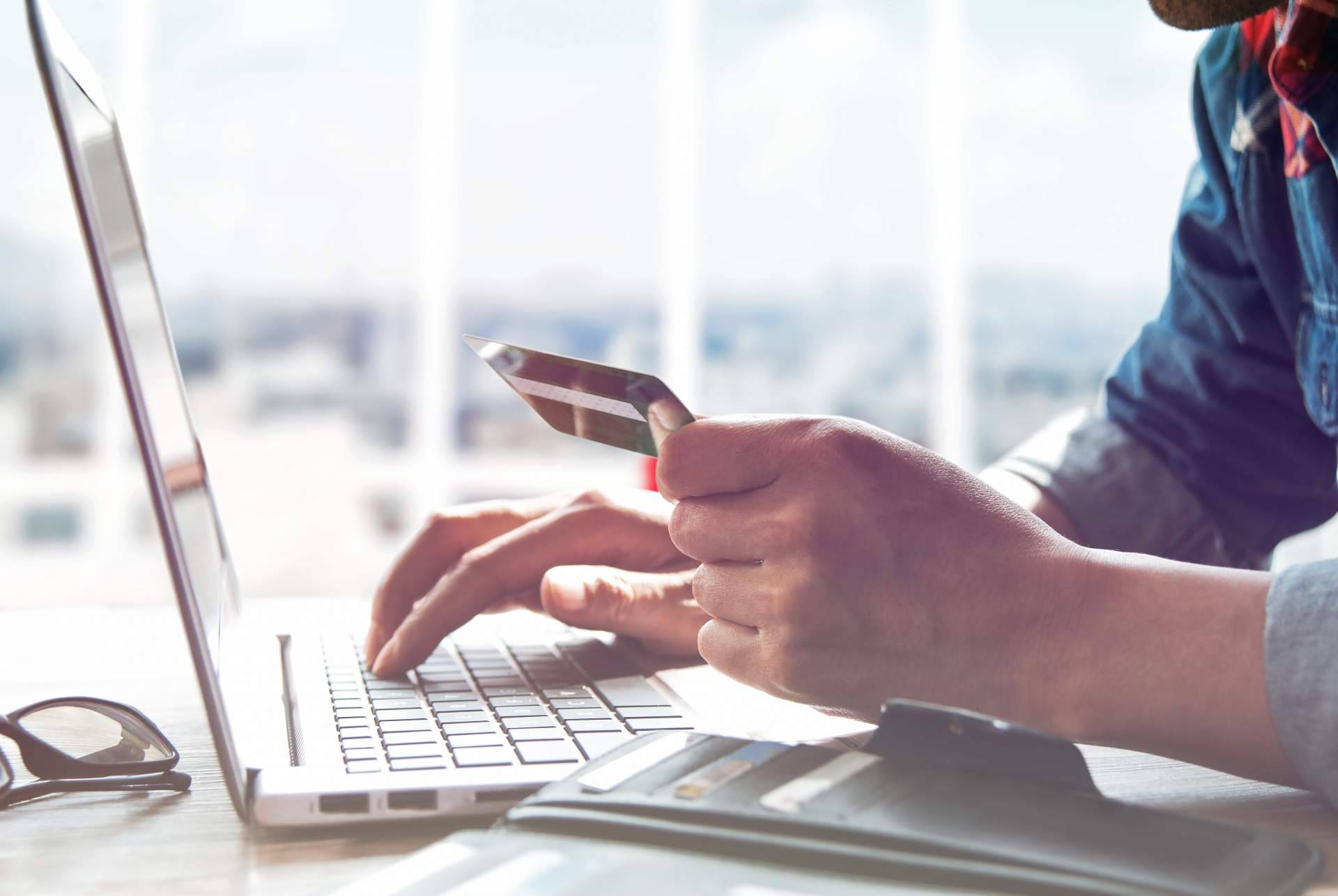La compra online de productos en las ferreterías aumenta en los últimos meses, por Ferretería 24h