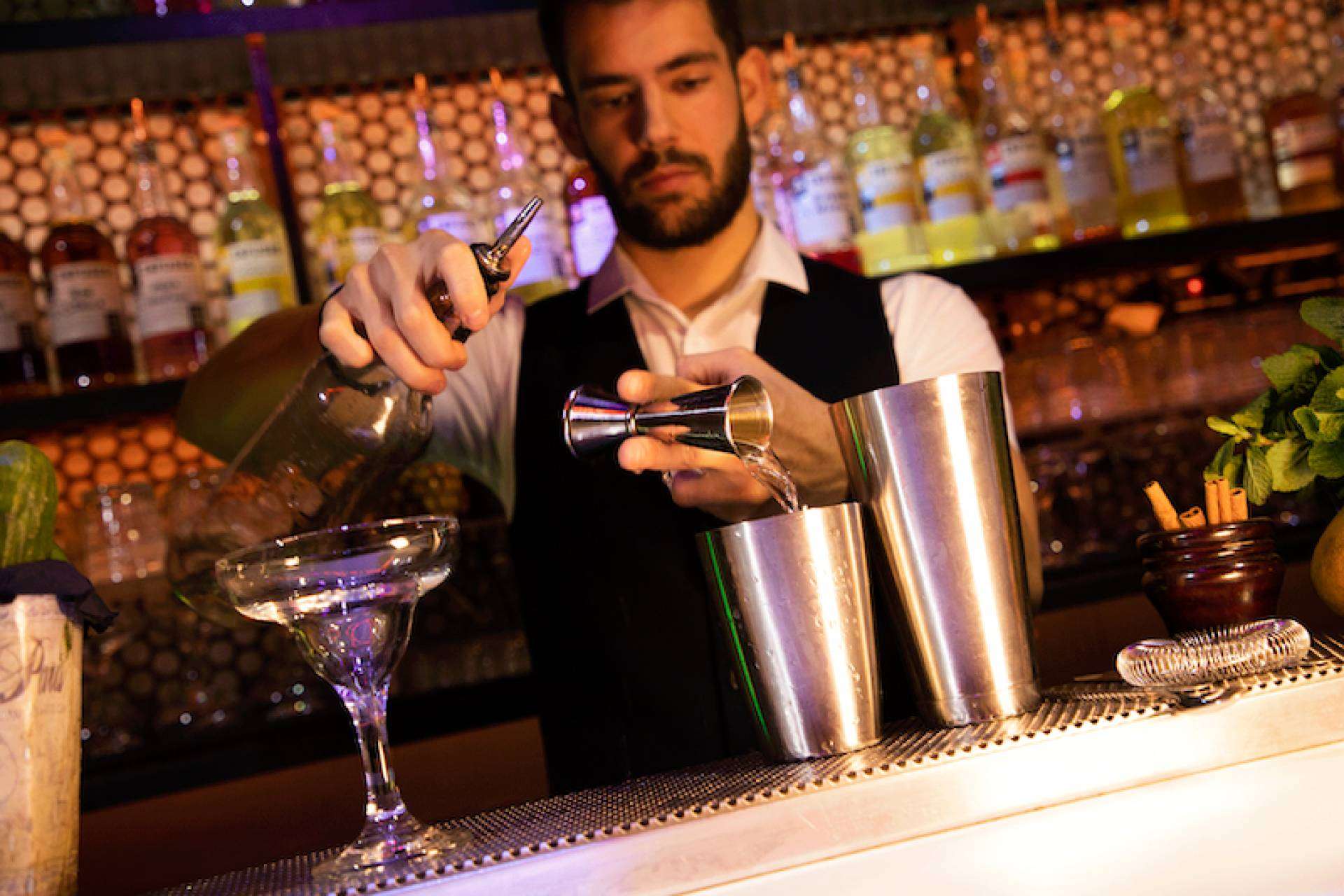 Los mejores bartenders de España son formados por ESCOM