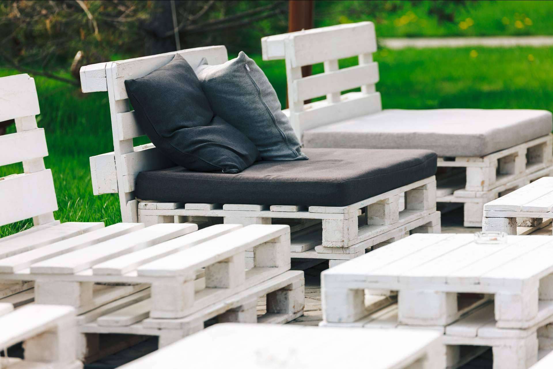 ¿Cuáles son los mejores muebles para cualquier espacio?: Sillones con palés de Dydaya Home