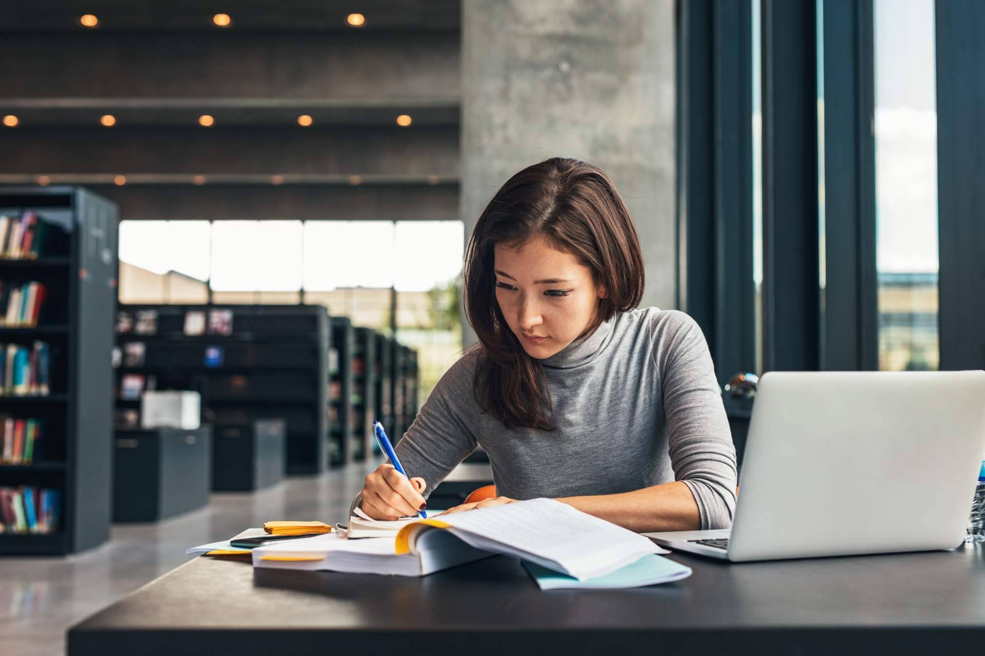 ¿Cuáles son las ventajas de realizar un máster en el extranjero? Por Constanza Business & Protocol School