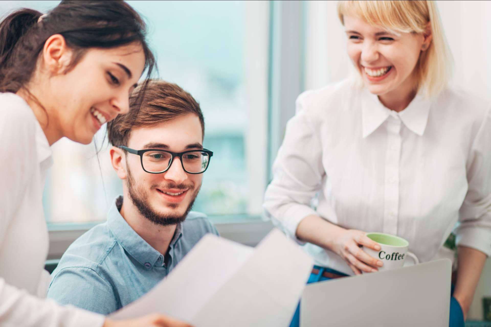 Consejos para pasar de becario de verano a empleado en una empresa, por CVapp