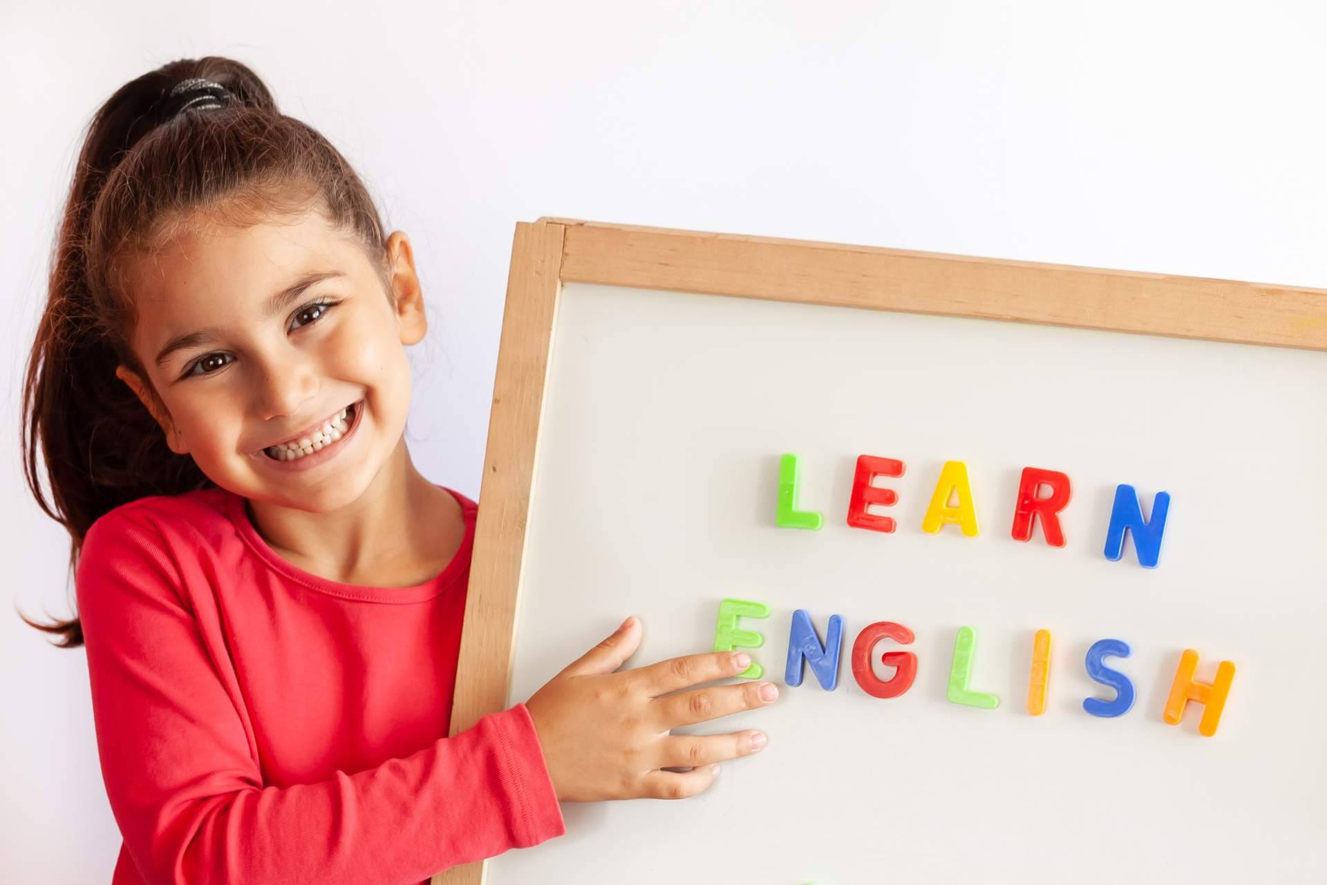 Ale Kids explica cómo aprenden idiomas los niños