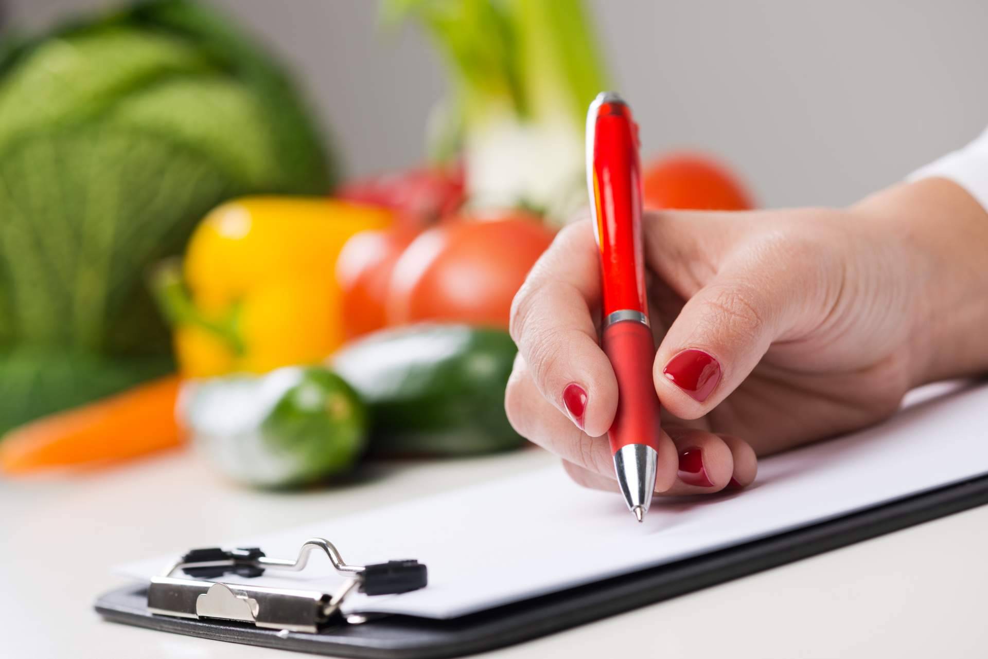 Naxer es un centro de estudios superiores con 25 años de historia que permite estudiar un máster online en nutrición