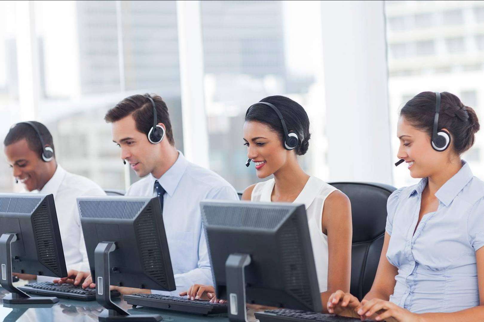 ¿Cuáles son las ventajas de la comunicación omnicanal multidispositivo con el software contact center de GESDITEL?
