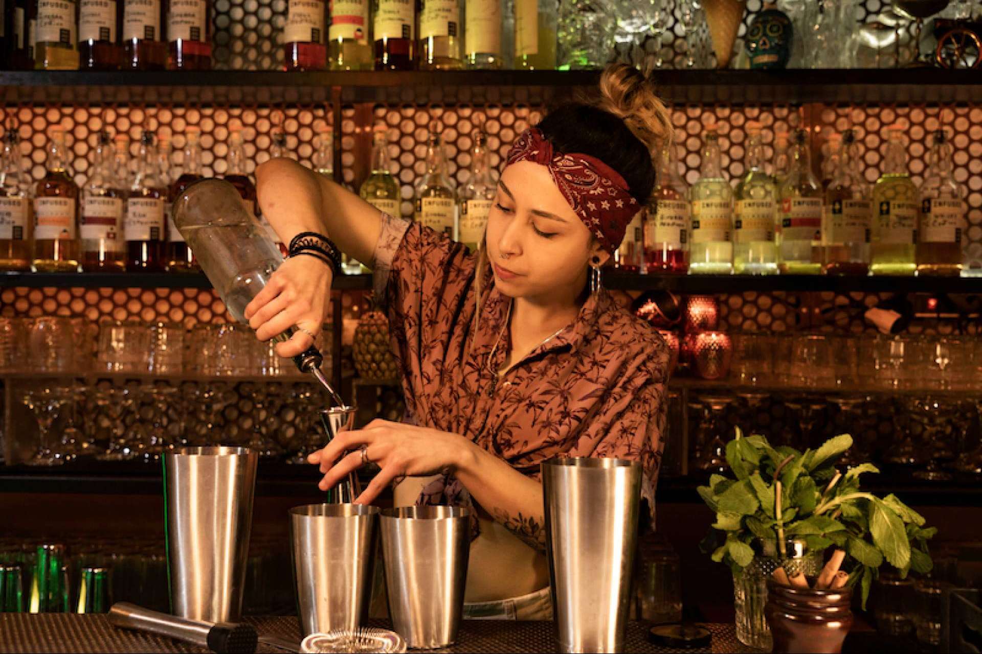 ¿Qué es una Barmaid?, por ESCOM
