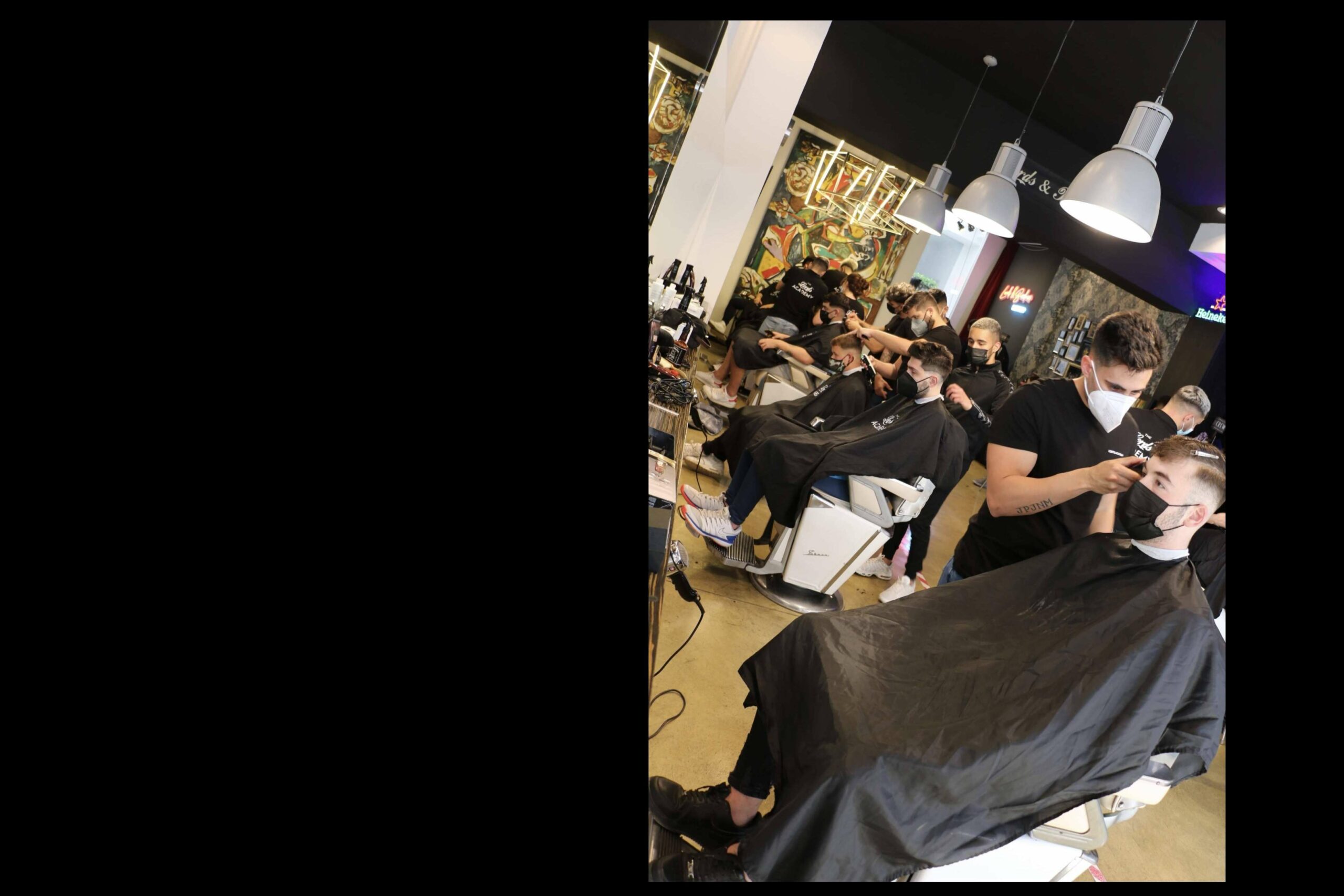 Lords & Barbers abre las puertas de su academia con el nuevo curso de barbería en Elche