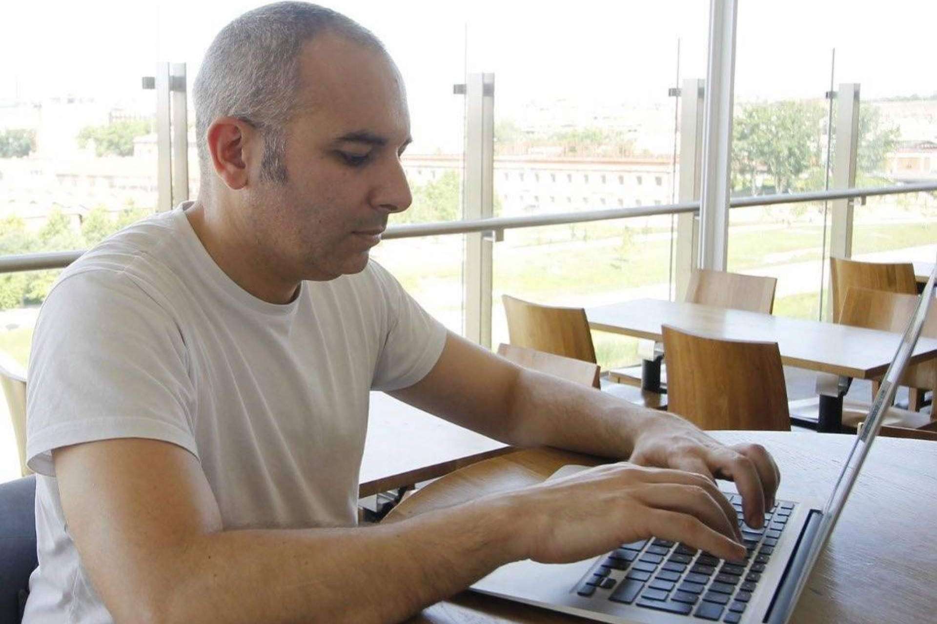 Optimizar las herramientas publicitarias mediante el servicio de experto en Active Campaign Israel Huerta