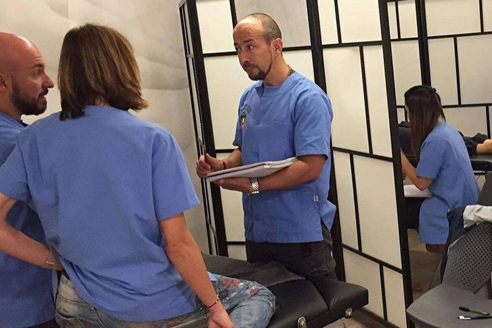 Tratar los dolores cervicales mediante la osteopatía, por Instituto Internacional de Osteopatía Avanzada
