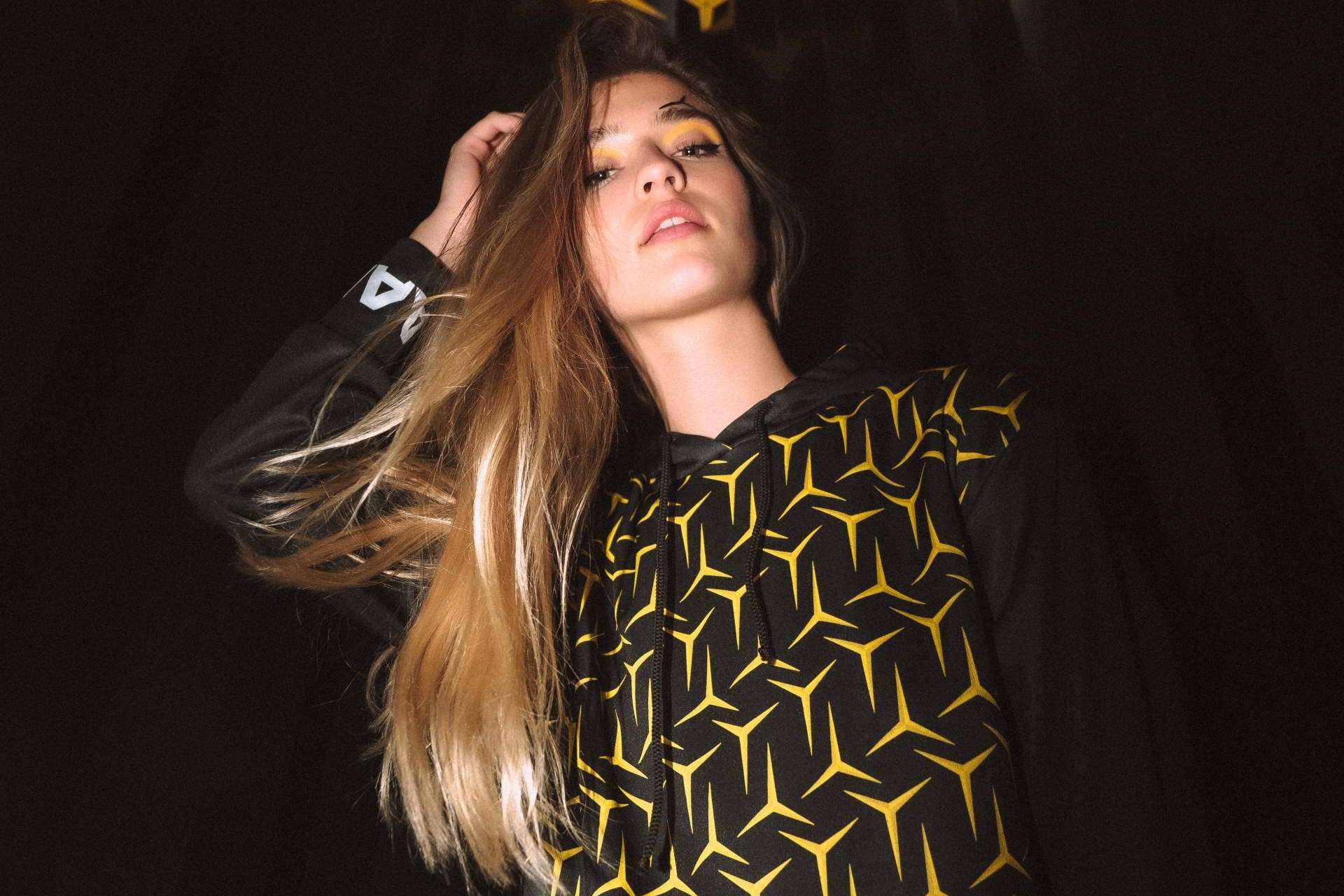 La ropa de Radikal Emotion, el universo de los grandes aficionados al motor