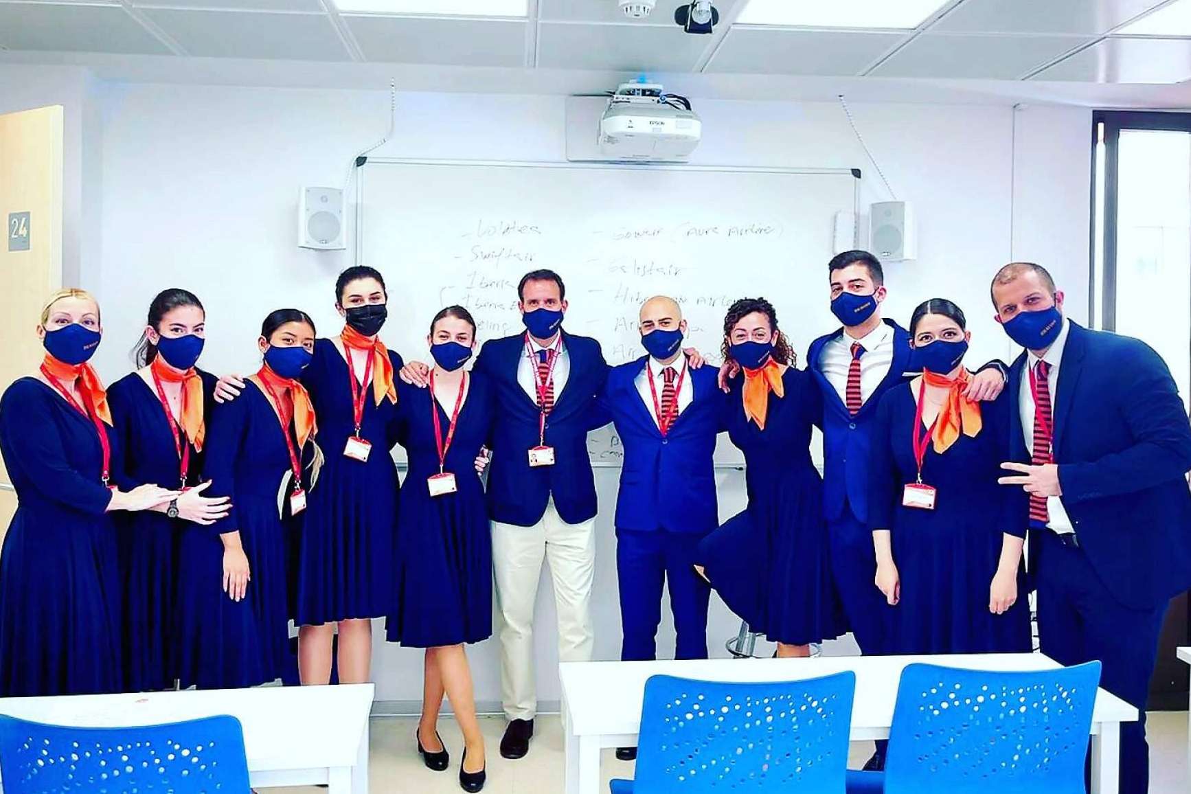 Convertirse en auxiliar de vuelo con la formación en Madrid con BRAVO19
