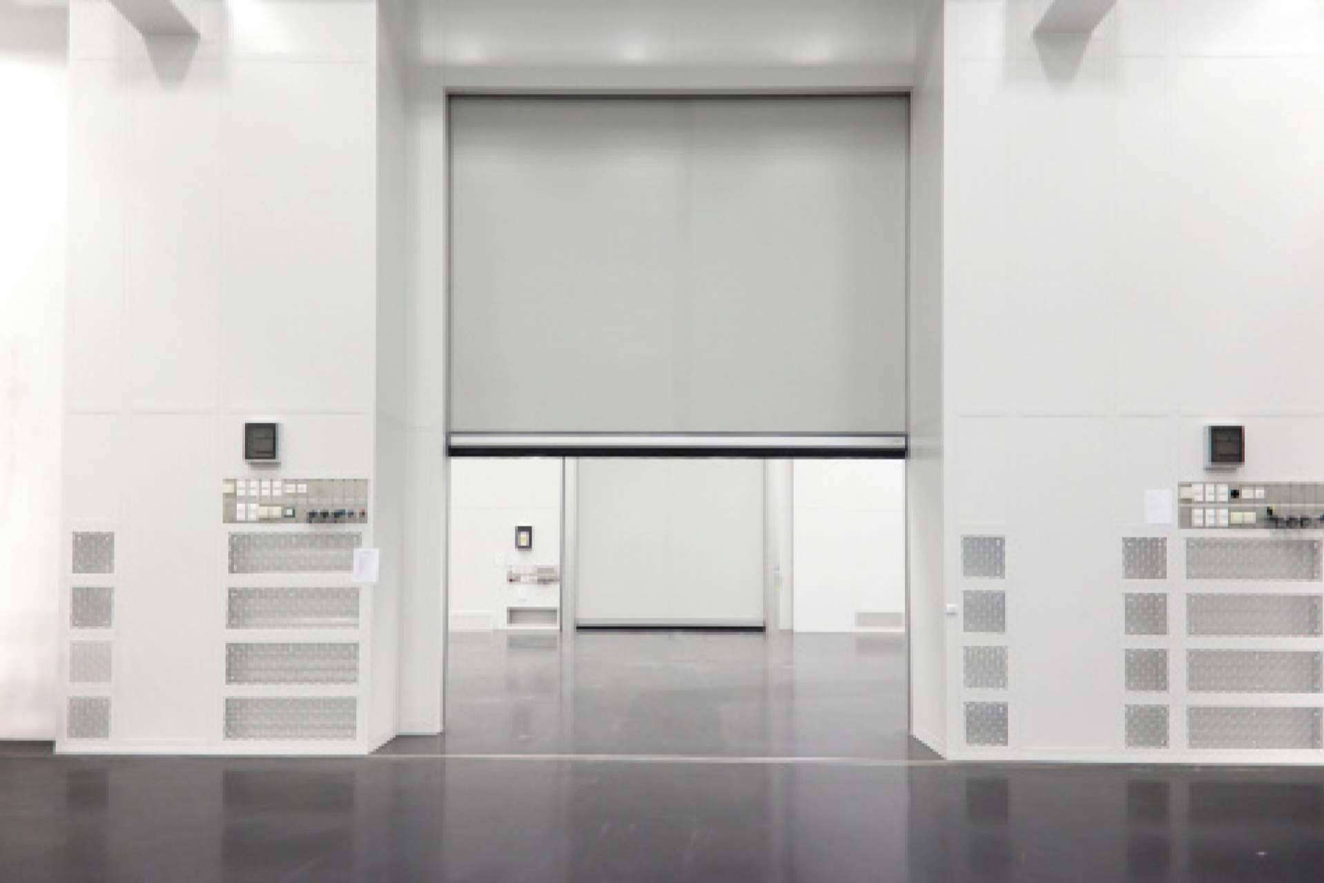 Las puertas rápidas de alto rendimiento permiten optimizar la actividad de una empresa
