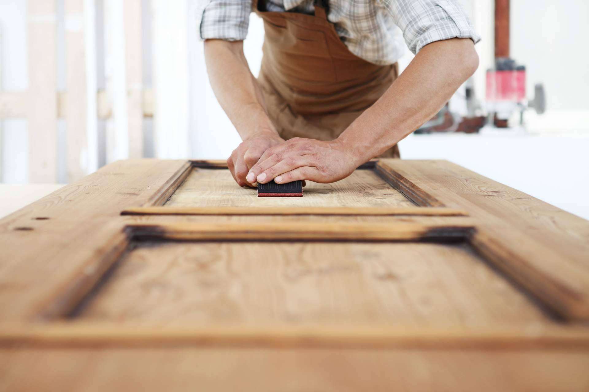 Losma Studio explica cómo mantener las ventanas de madera intactas con el paso del tiempo