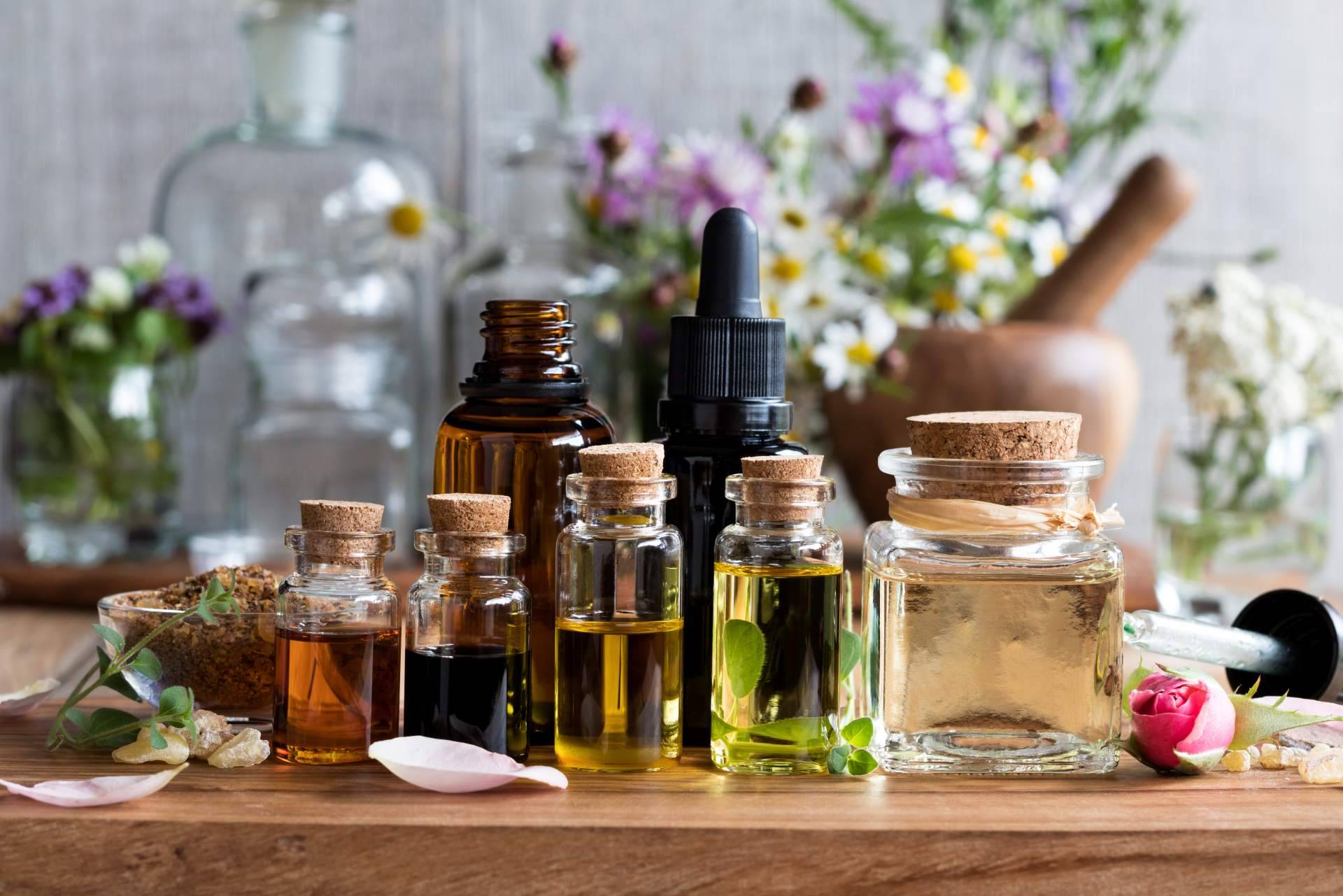 Comdiet explica cómo se extraen los aceites esenciales y sus beneficios