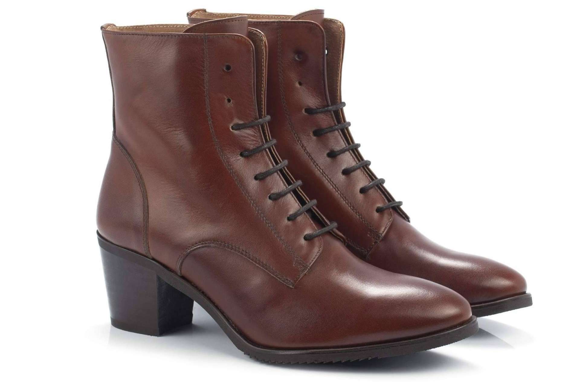 Ortiz & Reed lanza una nueva colección de mujer con botas y botines de gran calidad