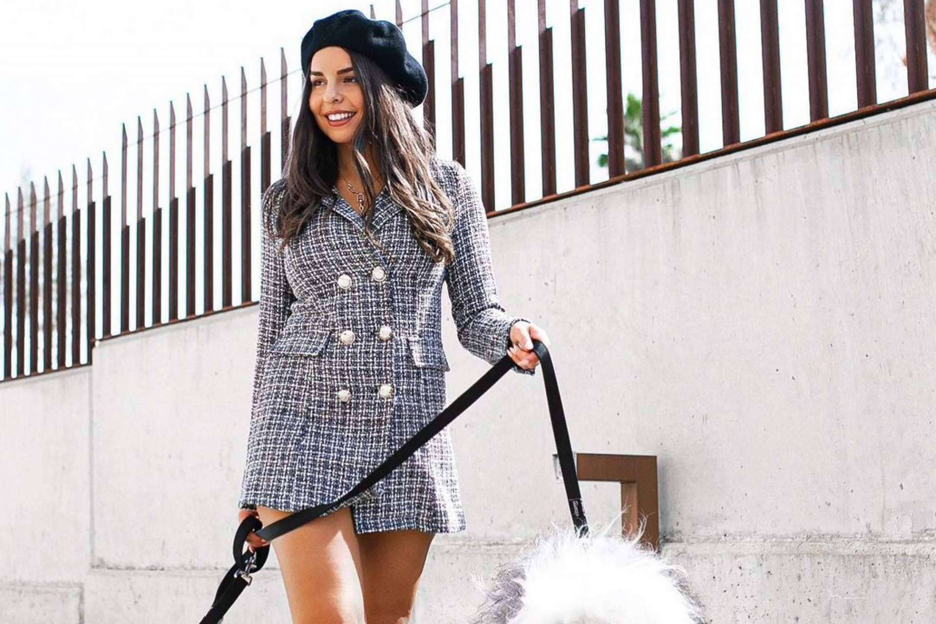 La blazer que triunfa este otoño la lleva la influencer, Emilia Chaouchi