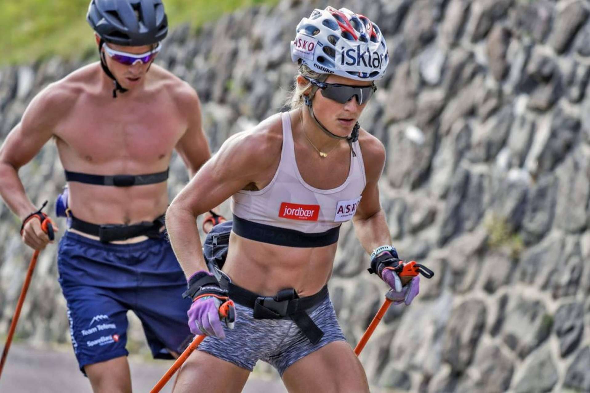 ¿Qué deportes puede complementar el rollerski y dónde practicarlo?