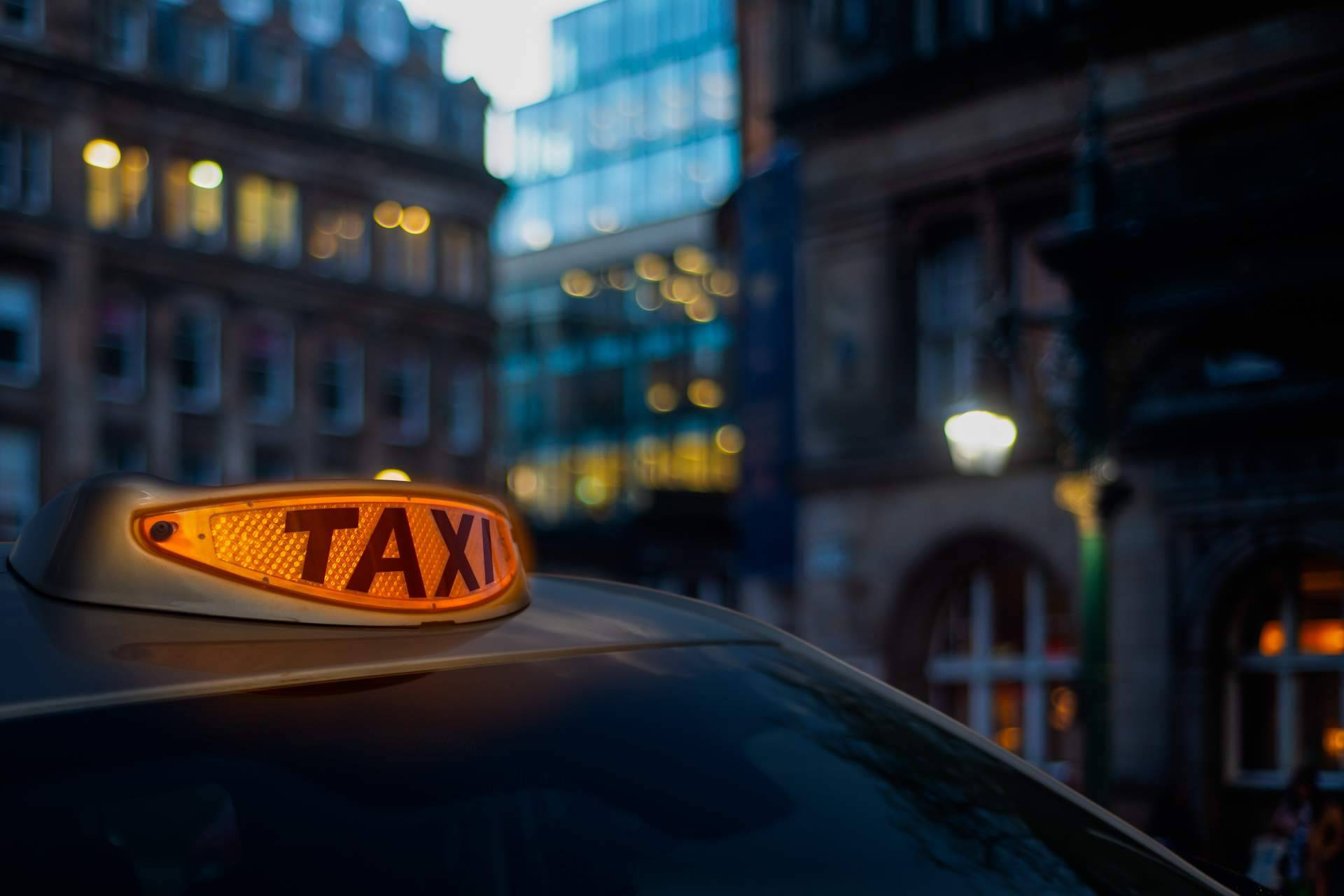 ¿Cómo es el servicio de Taxi Málaga Airport de Nordisk Taxi?