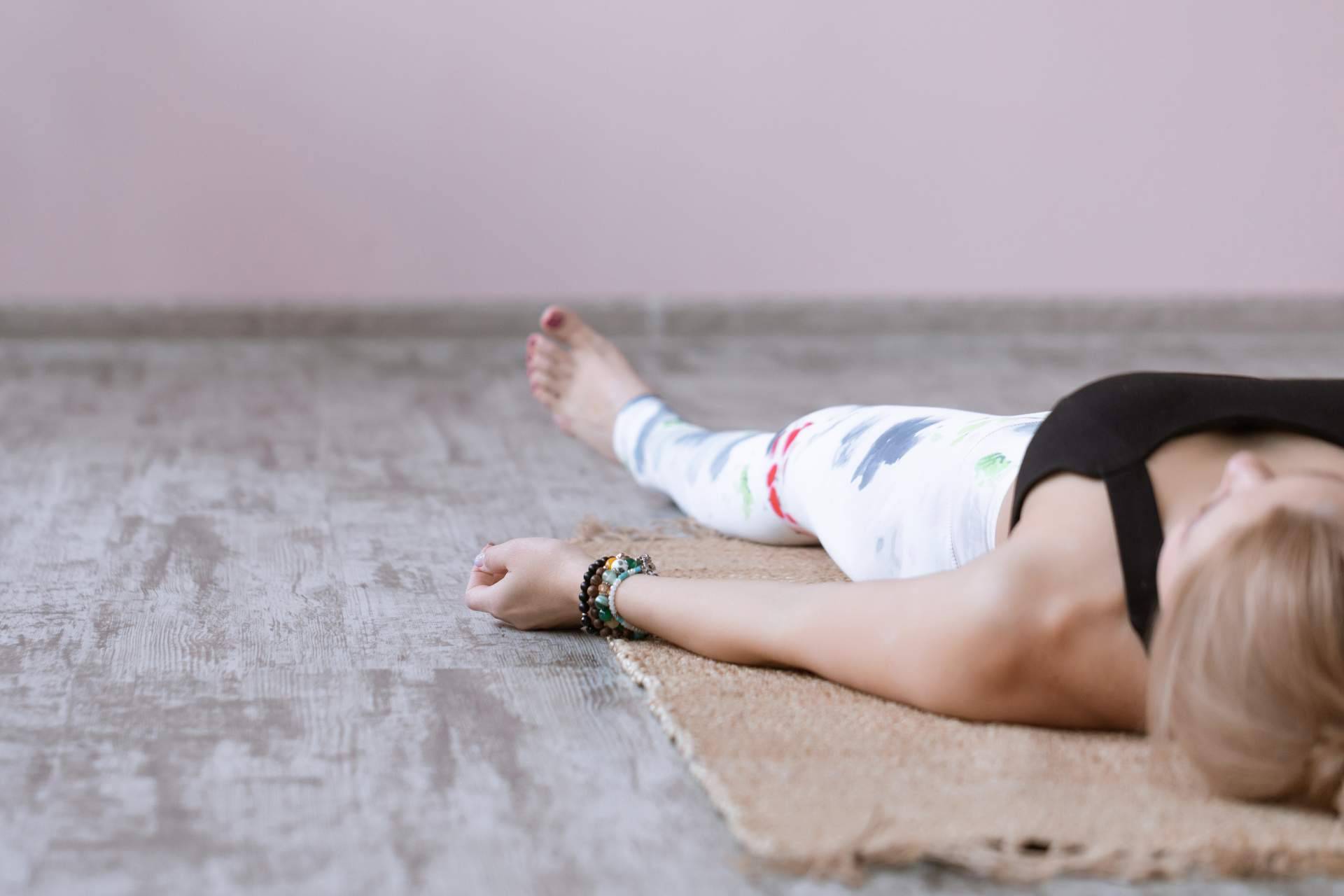 Aprender Yoga Nidra de la mano del maestro Prashant Pandey y el centro Kavaalya