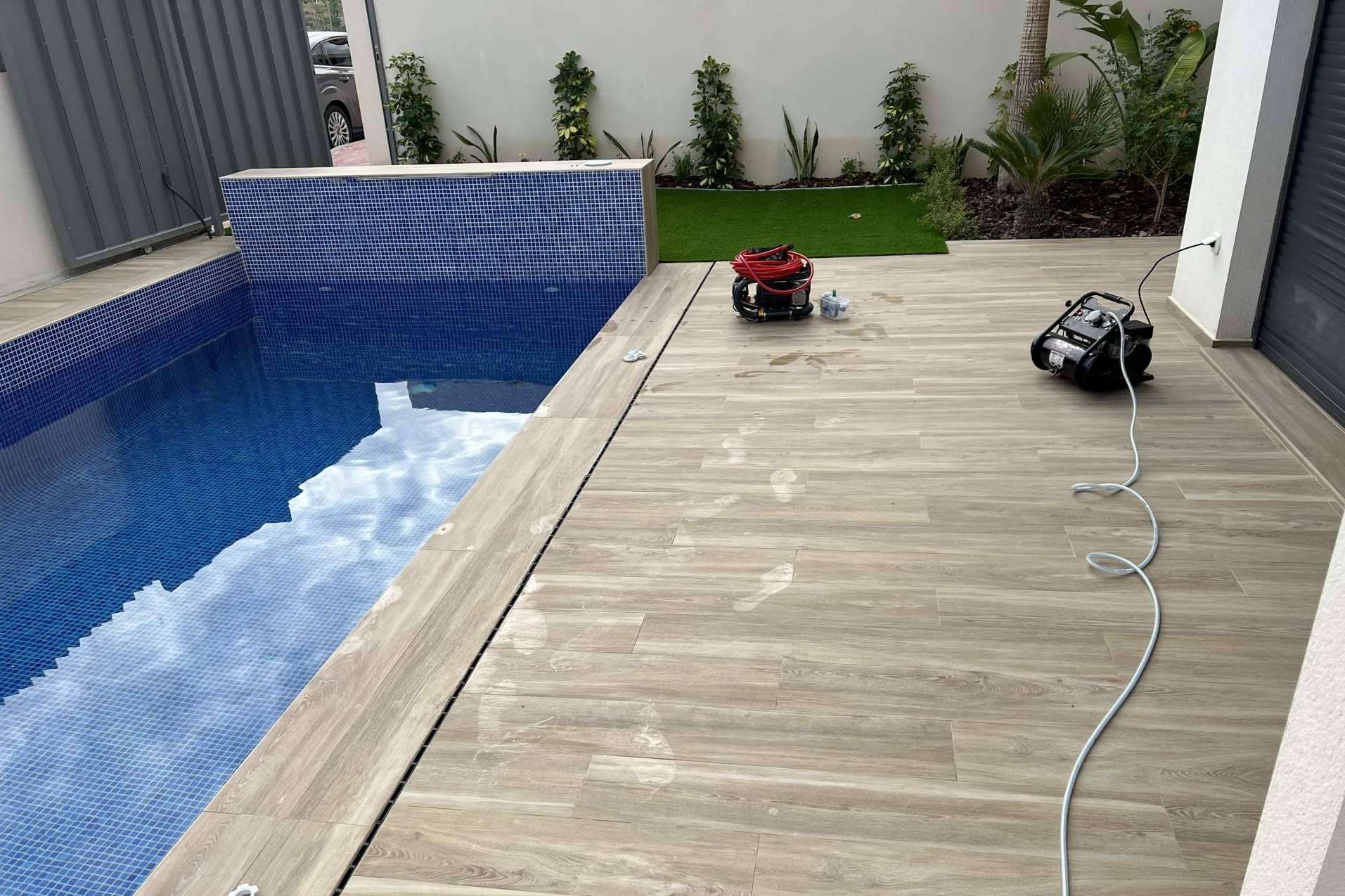Los expertos de TELEFUGA localizan y reparan las fugas agua piscinas