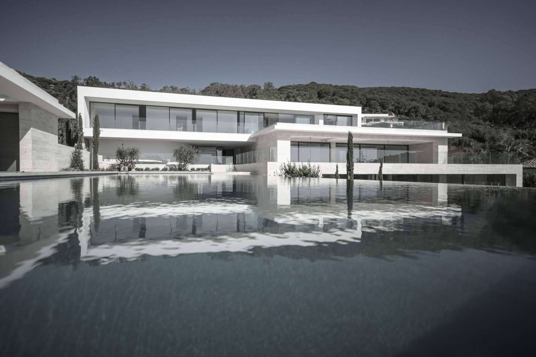 La firma arquitectónica especializada en el diseño y la construcción de residencias de alto nivel, ARK Architects