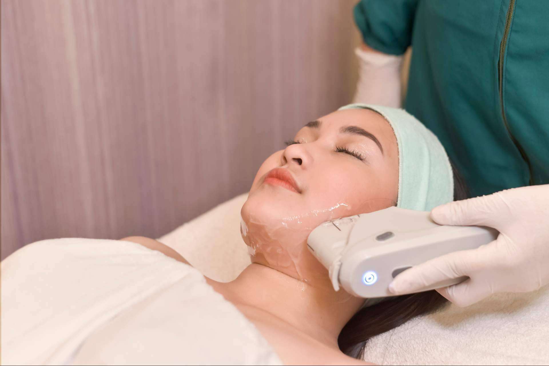 Métodos no invasivos para rejuvenecer la piel a través del HIFU facial y corporal de Rambla 6