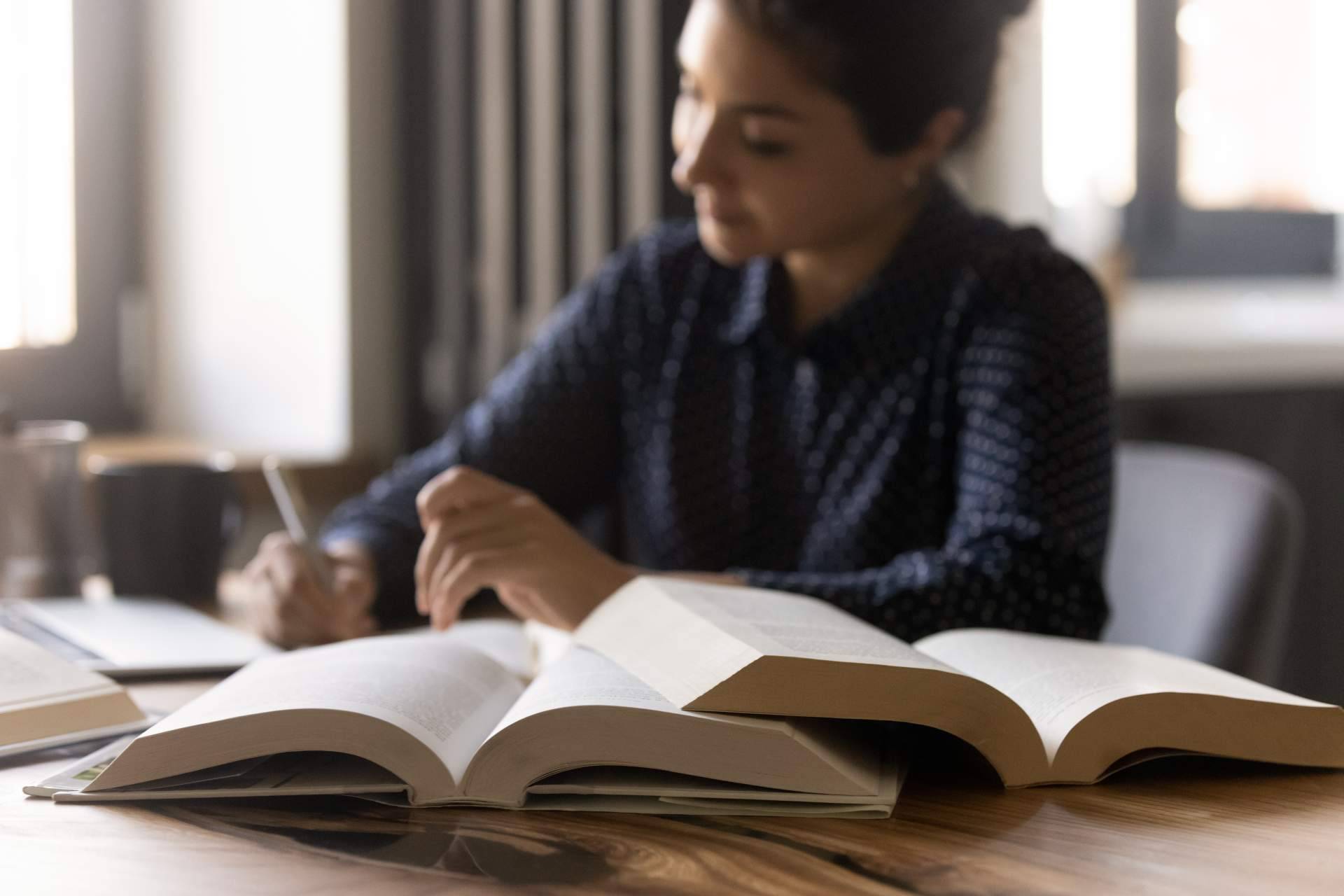 La ayuda para trabajos académicos que ofrece la academia universitaria Grado y Máster