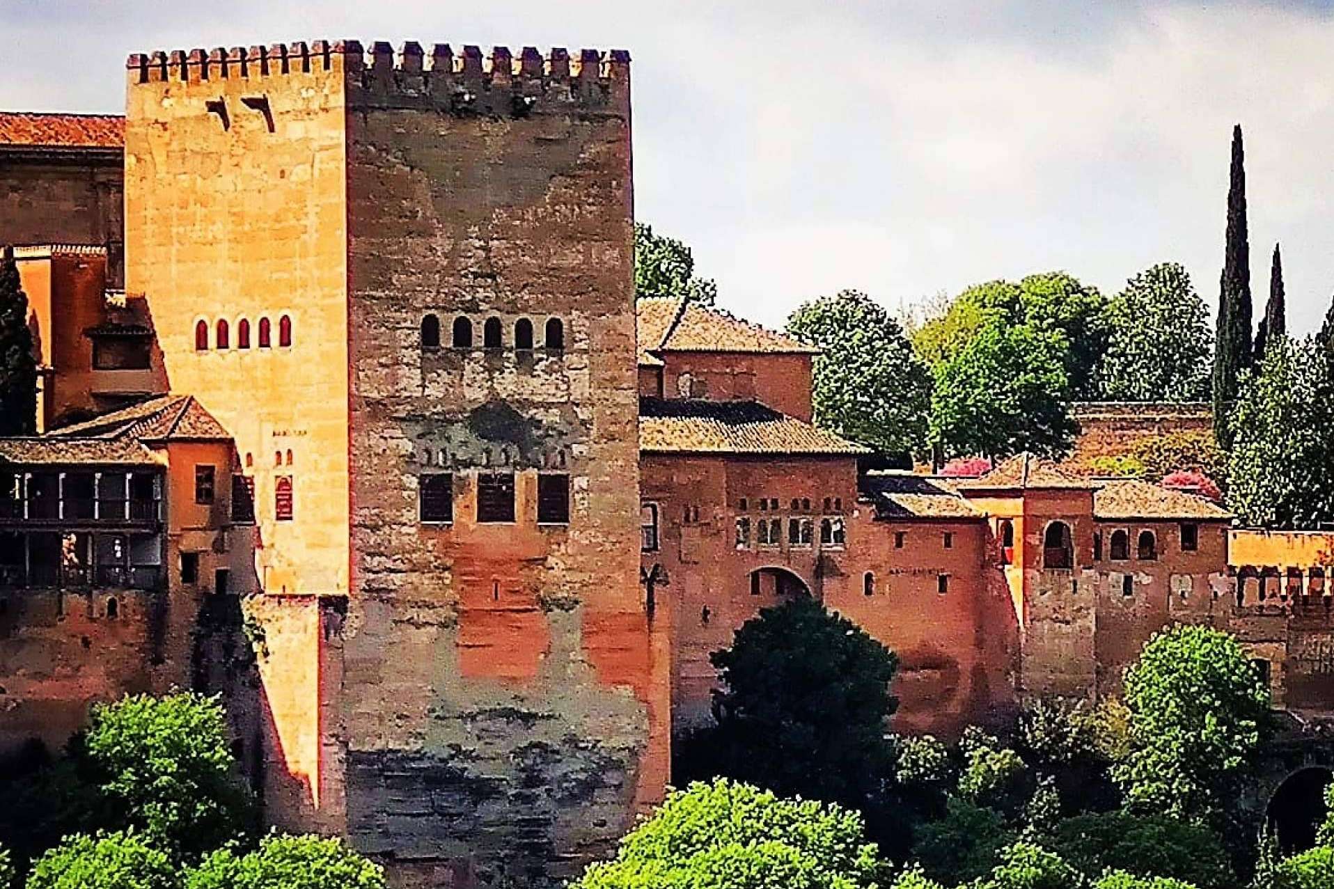 Una guía para orientar al visitante de Granada, por Nazarí Tours Granada