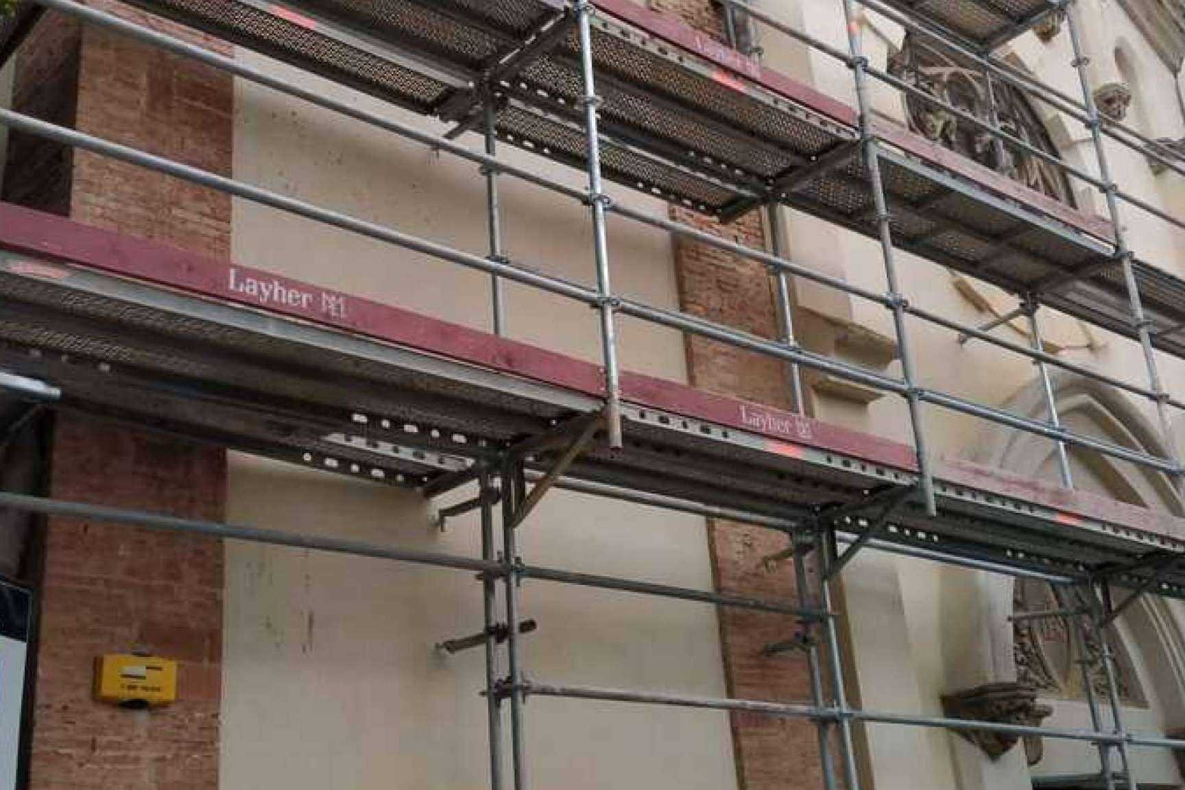 Andamios para obras en comunidades de vecinos, por TusAndamiosBarcelona