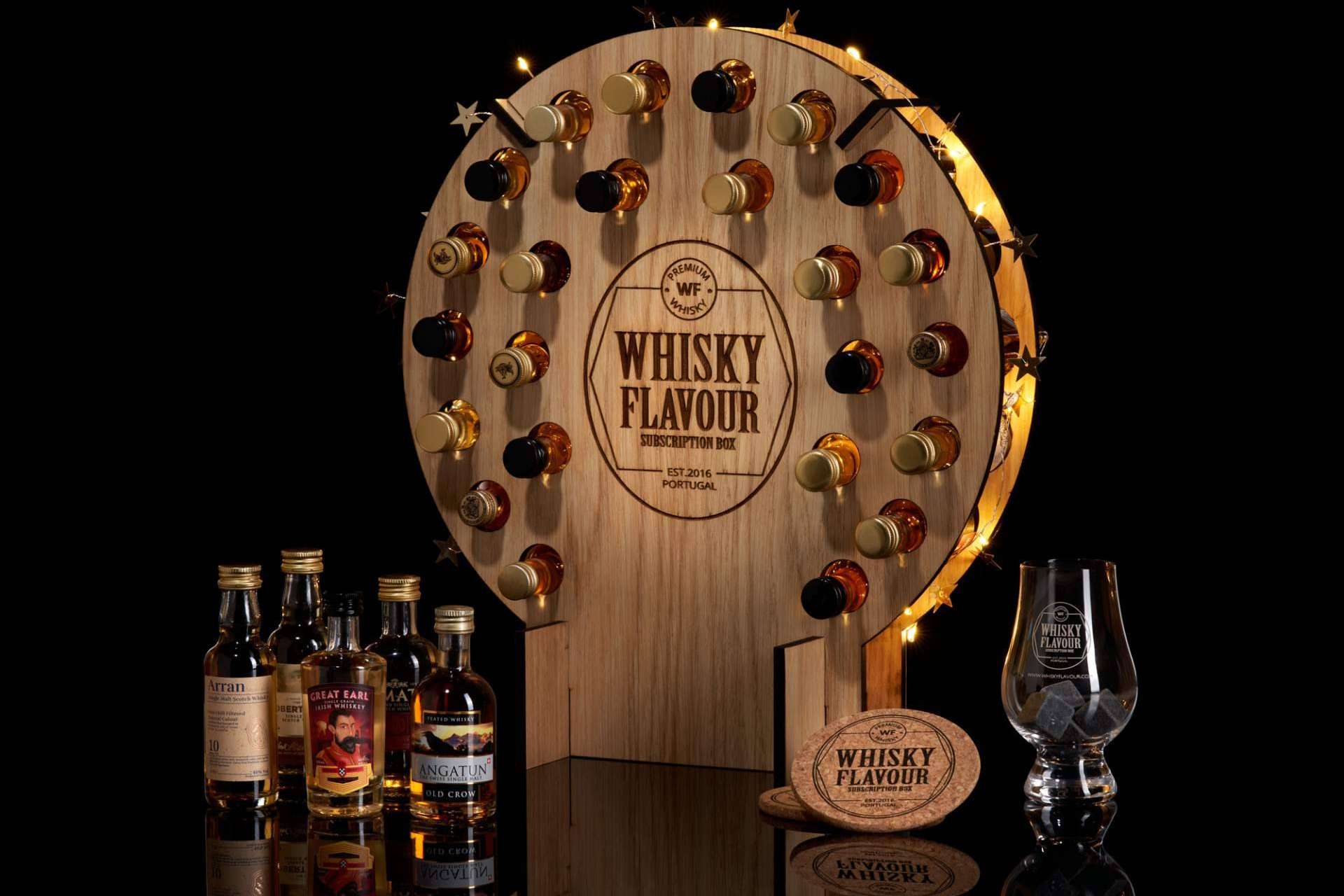 La posibilidad de degustar un tipo de whisky diferente cada mes con la caja de suscripción de Whisky Flavour