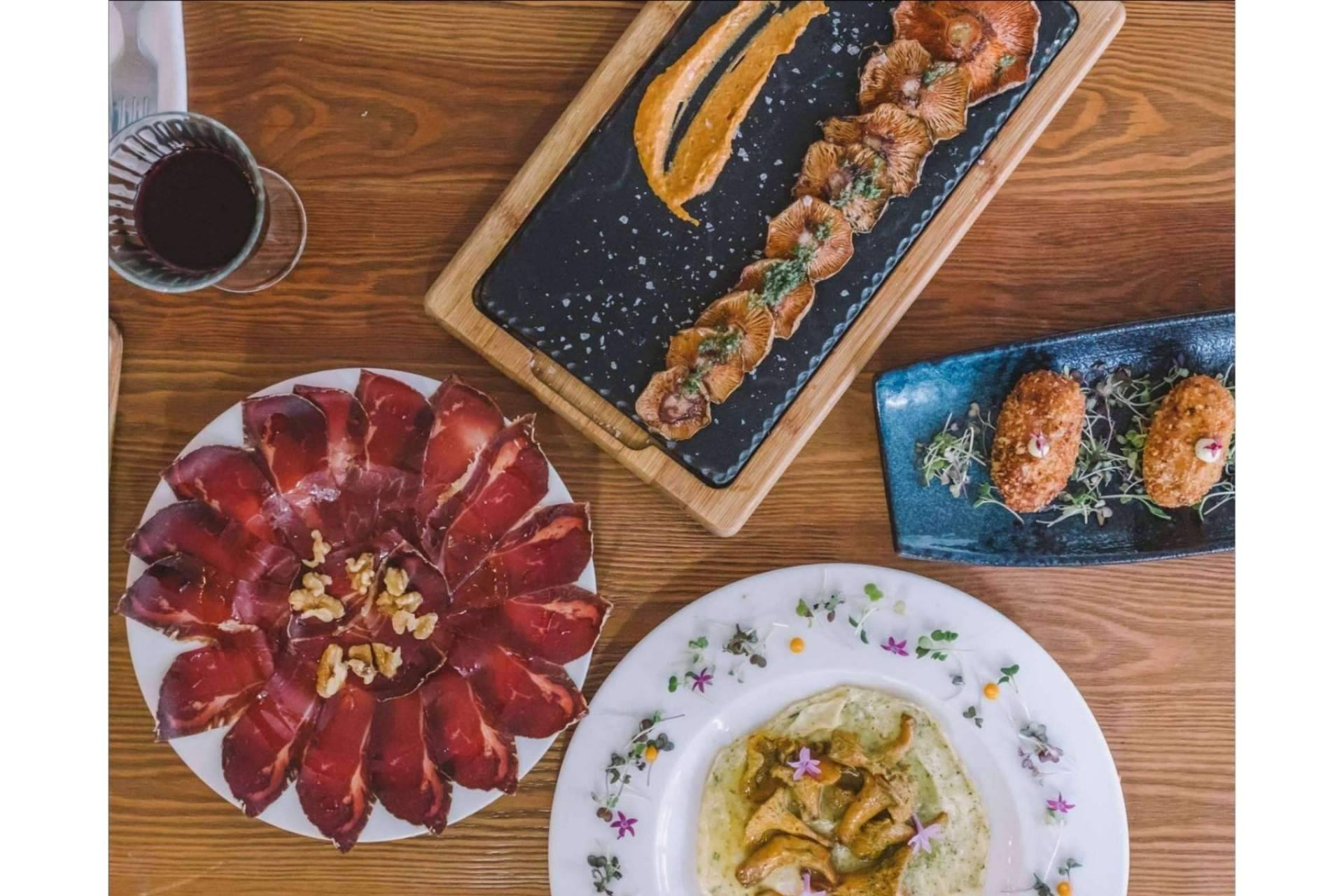 El restaurante Vic Brasería ya tiene calçots en su menú de temporada