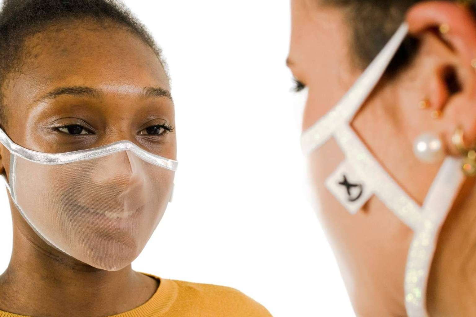 Las mascarillas siguen siendo el accesorio indispensable para protegerse contra las nuevas variantes